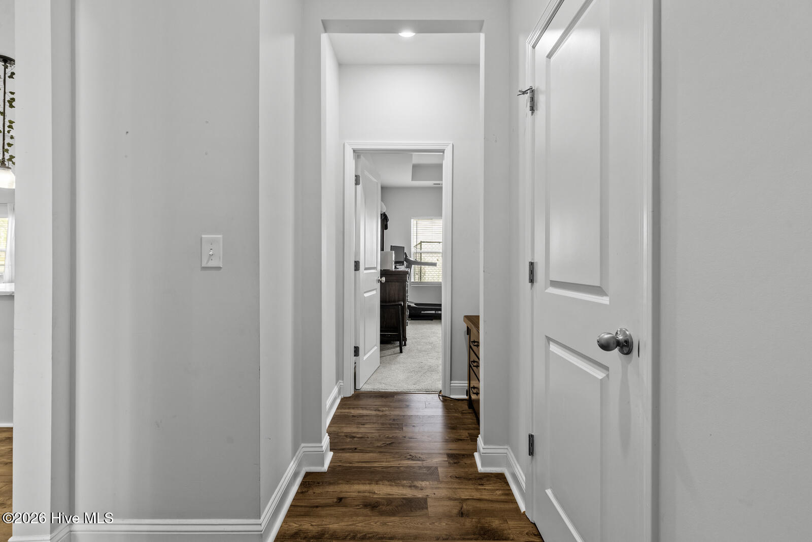 100561463 | Photo 30