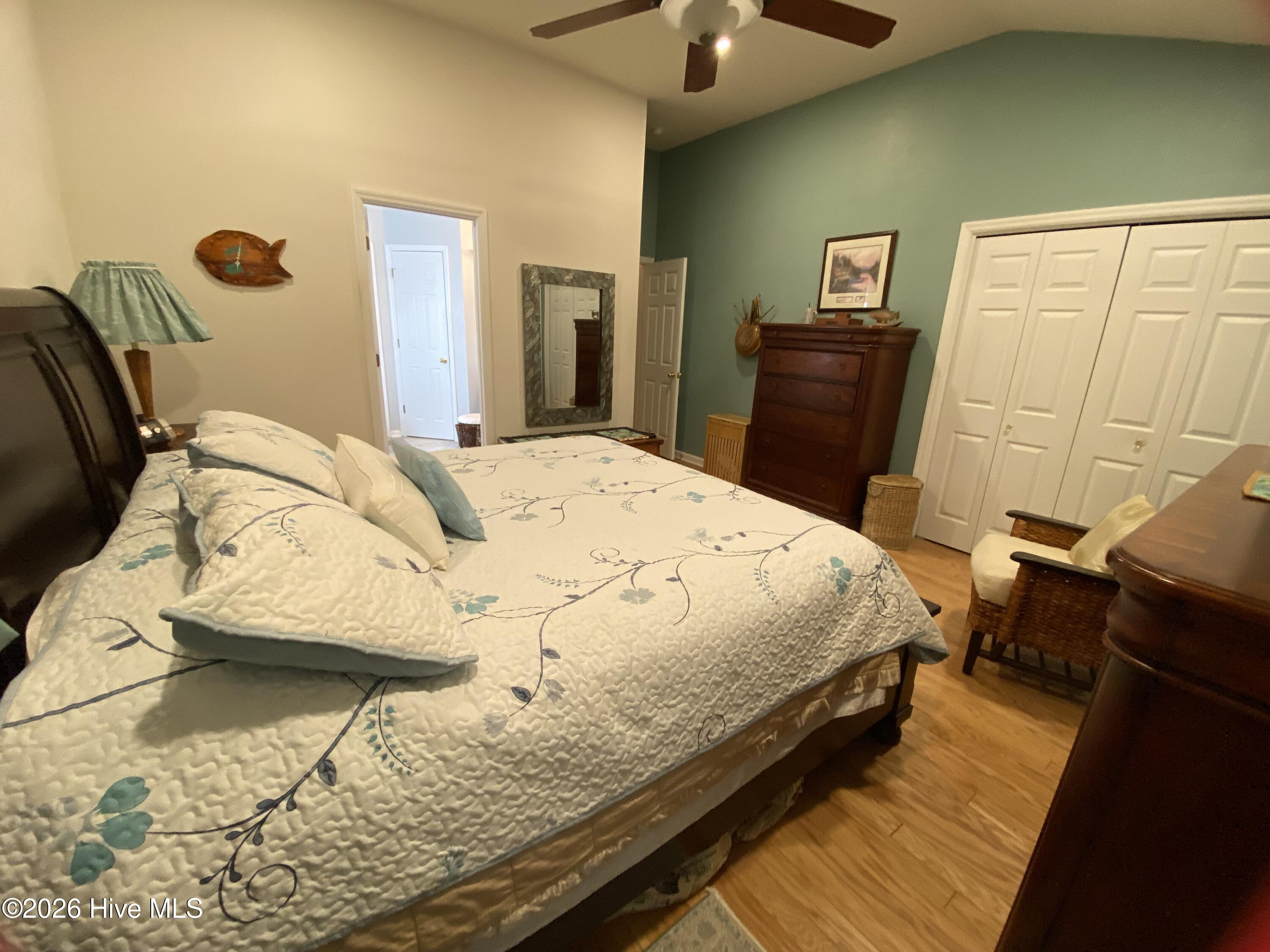 100555896 | Photo 25