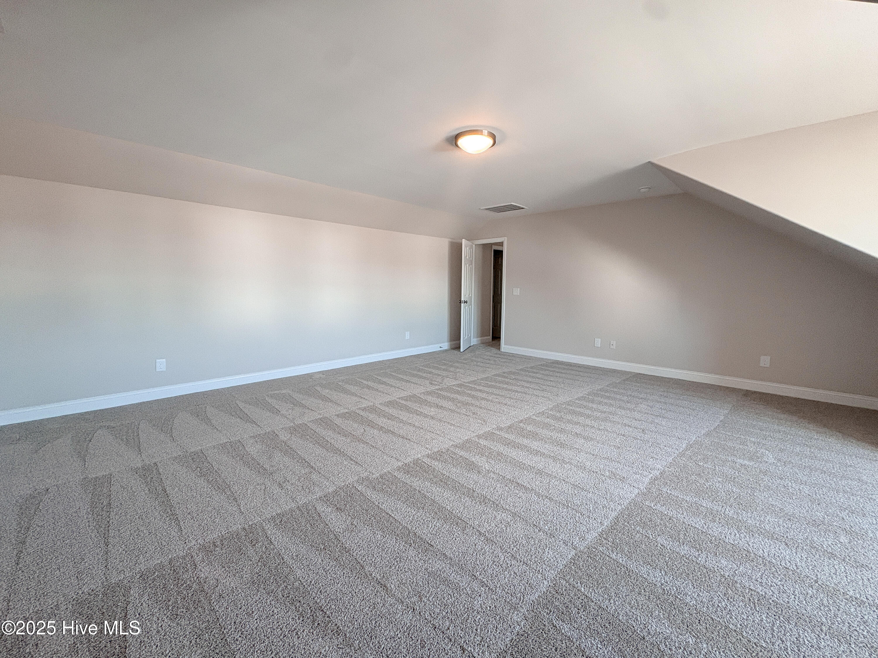 100544649 | Photo 28