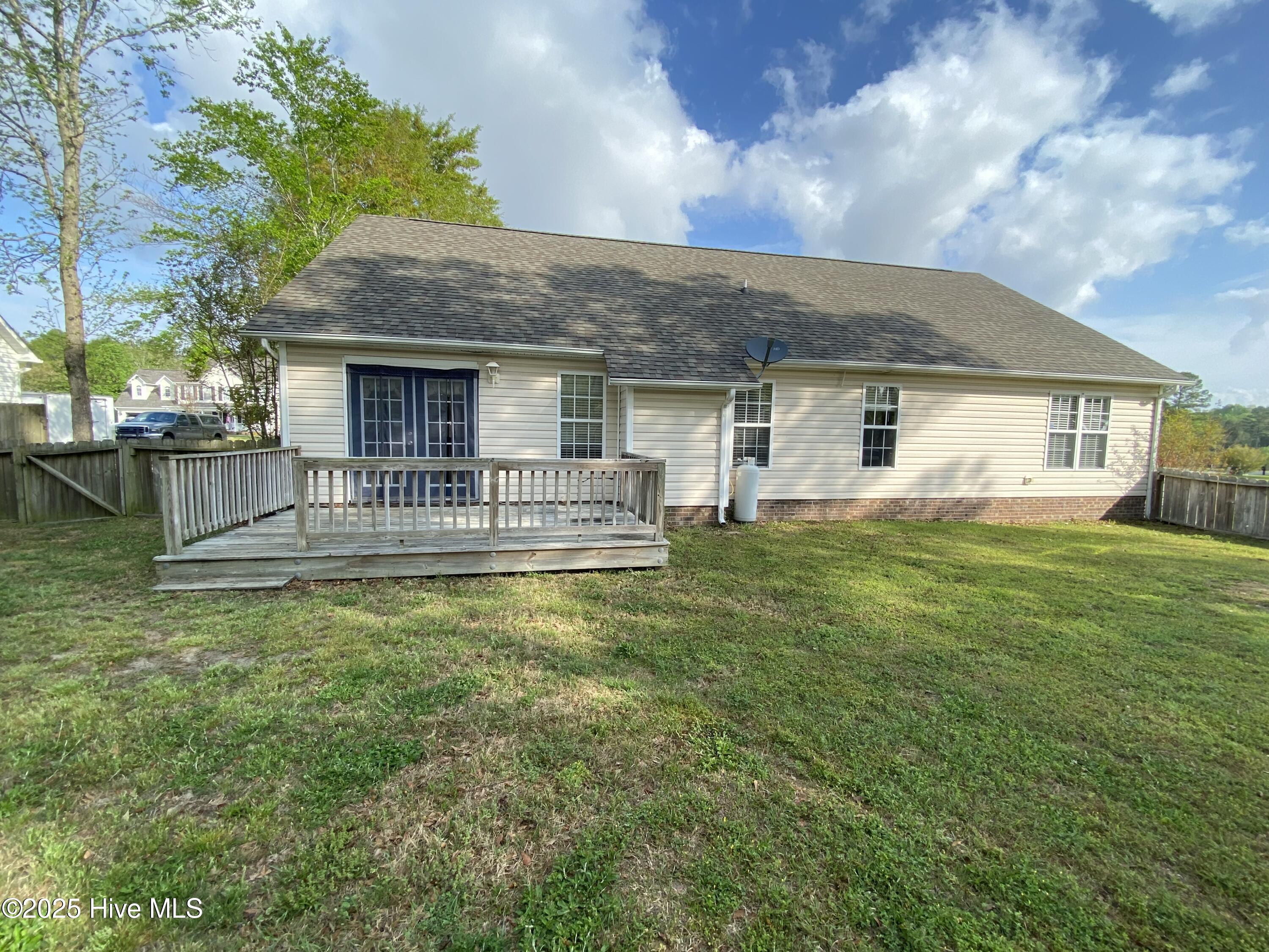 100547023 | Photo 29