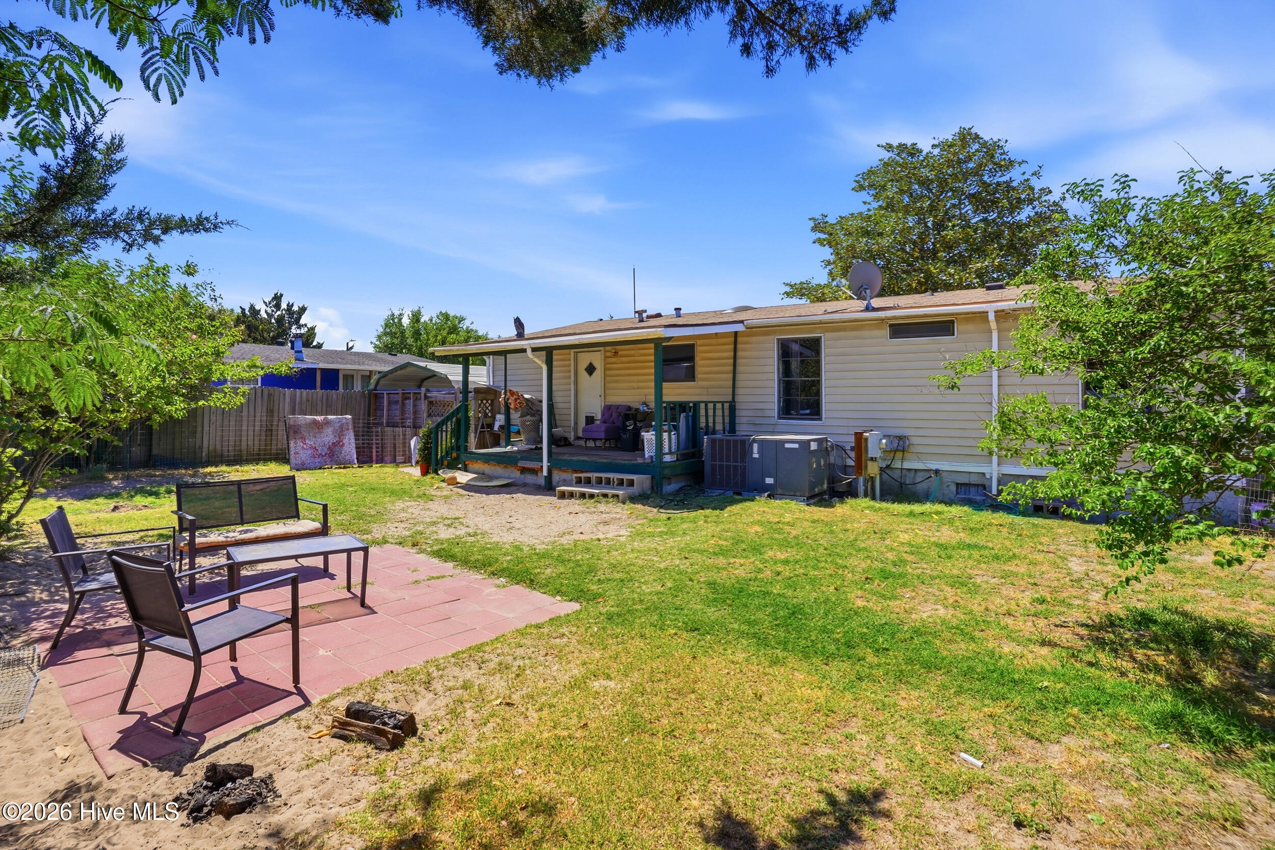 100569235 | Photo 26