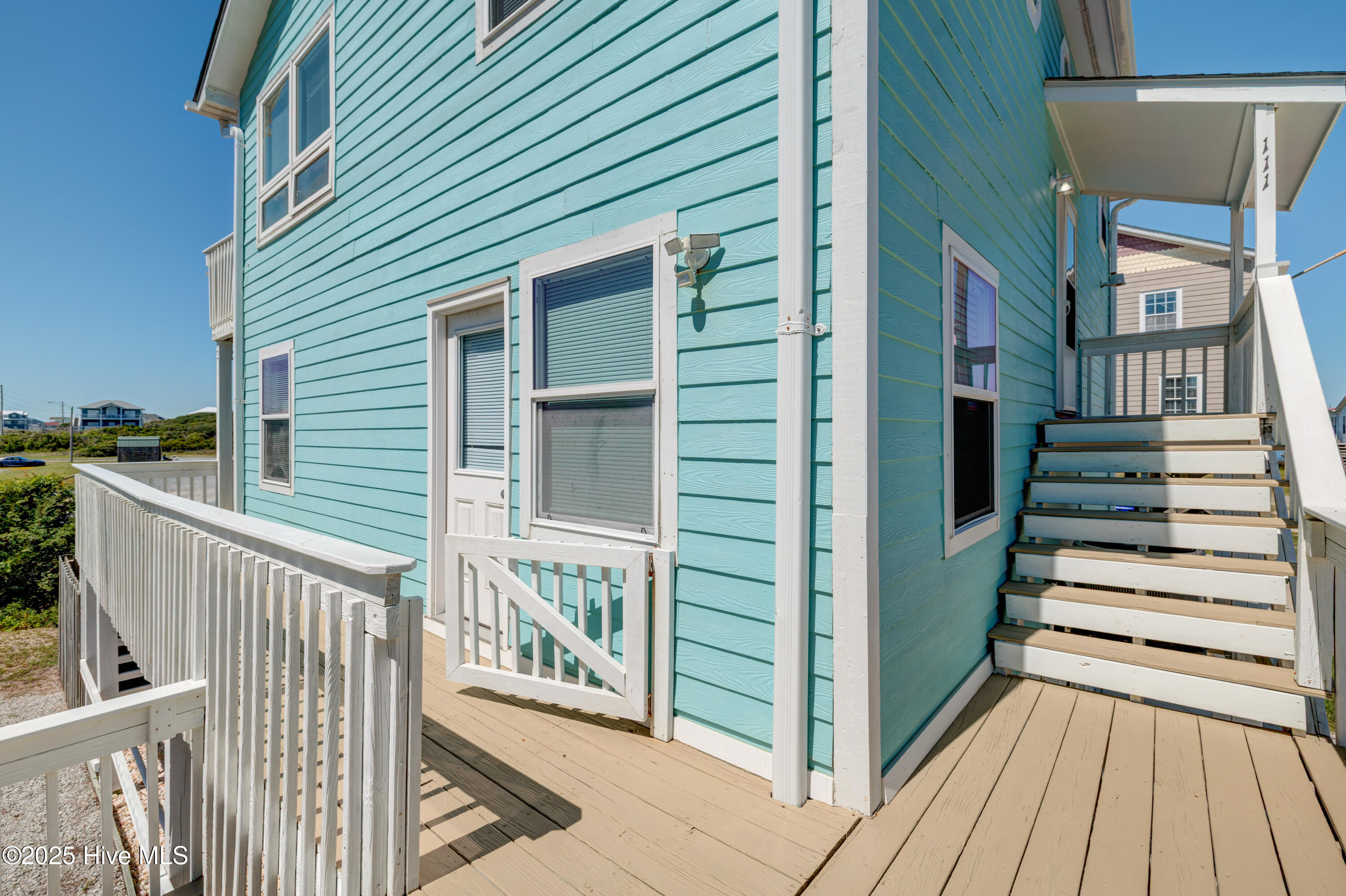 100527842 | Photo 35