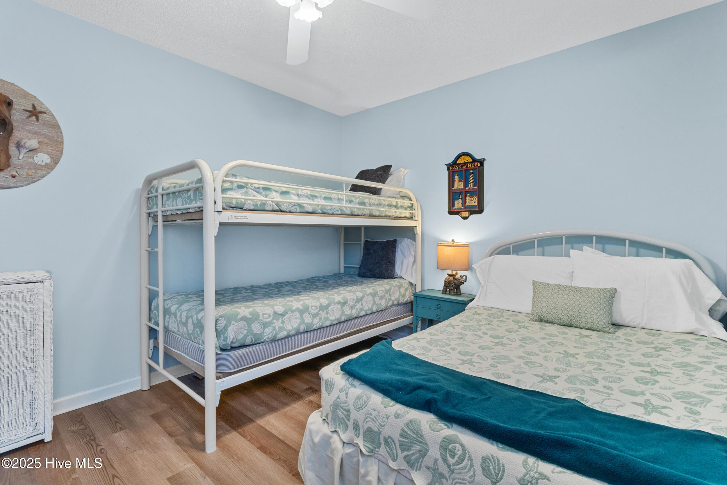 100525296 | Photo 21