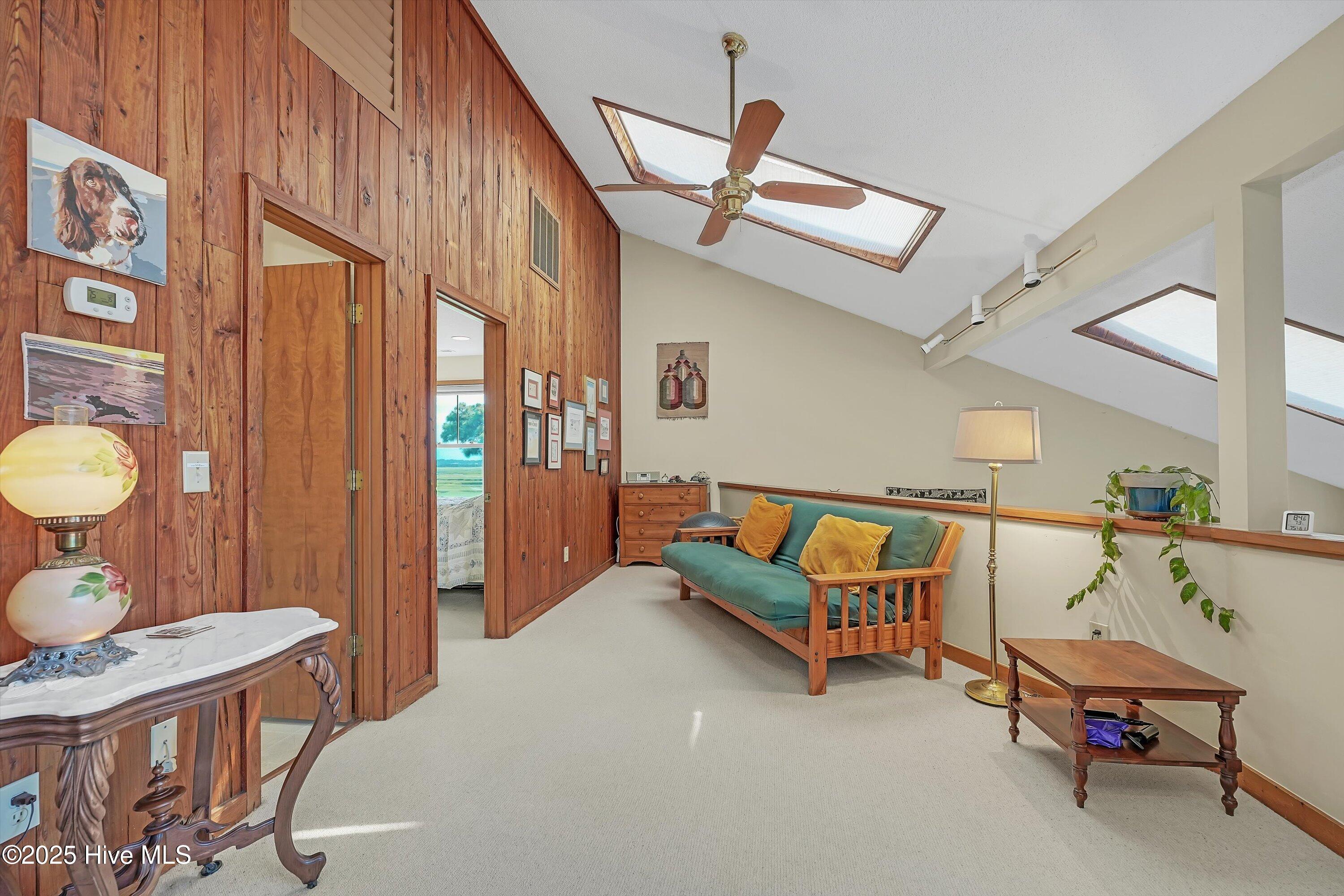 100522322 | Photo 19