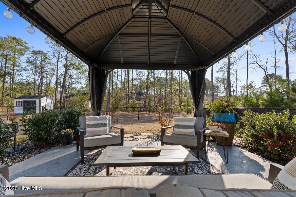 100548136 | Photo 62