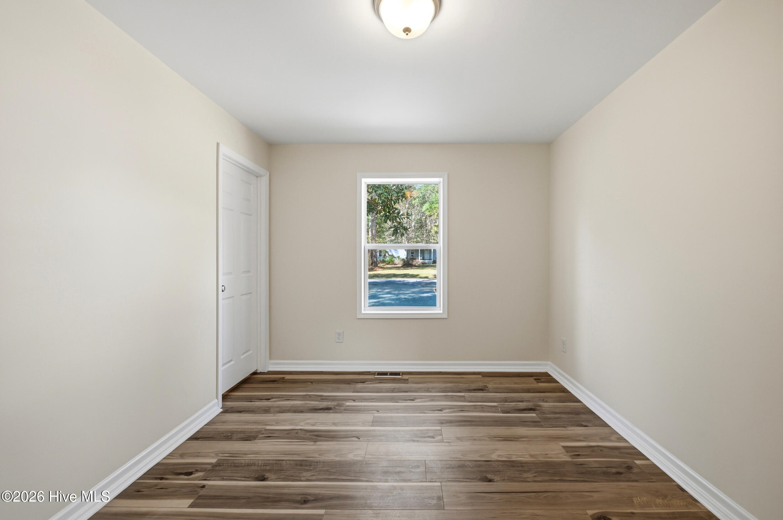 100561337 | Photo 20