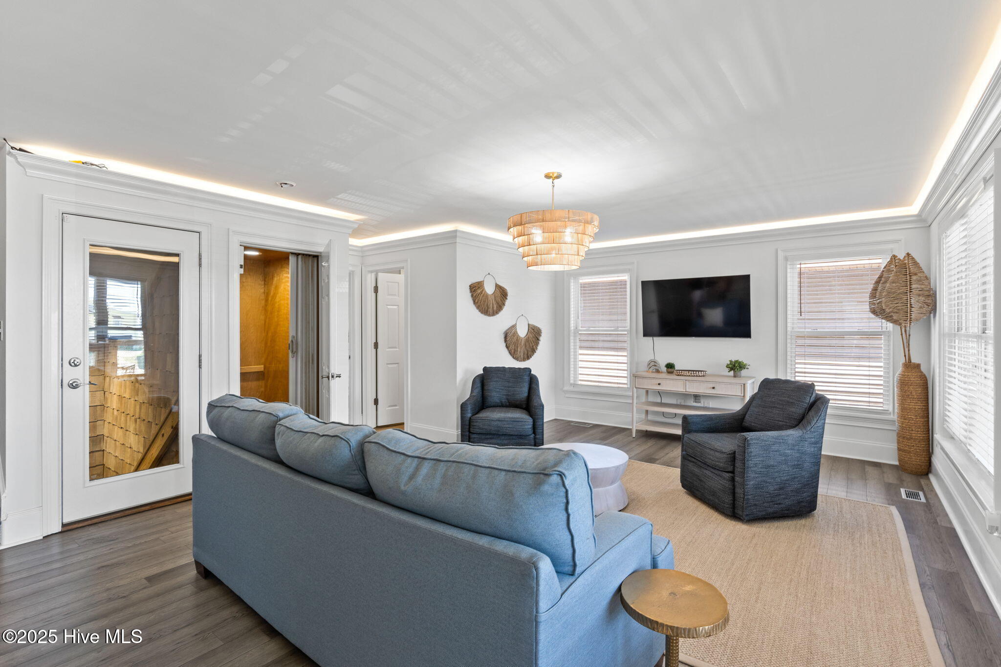 100535971 | Photo 25