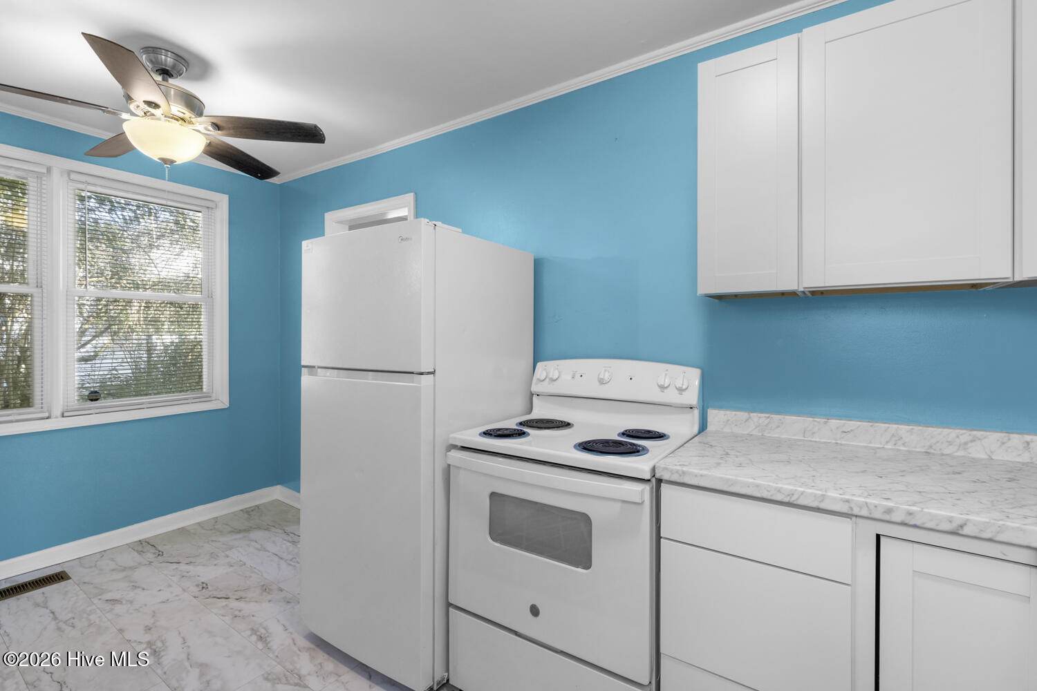 100545844 | Photo 12