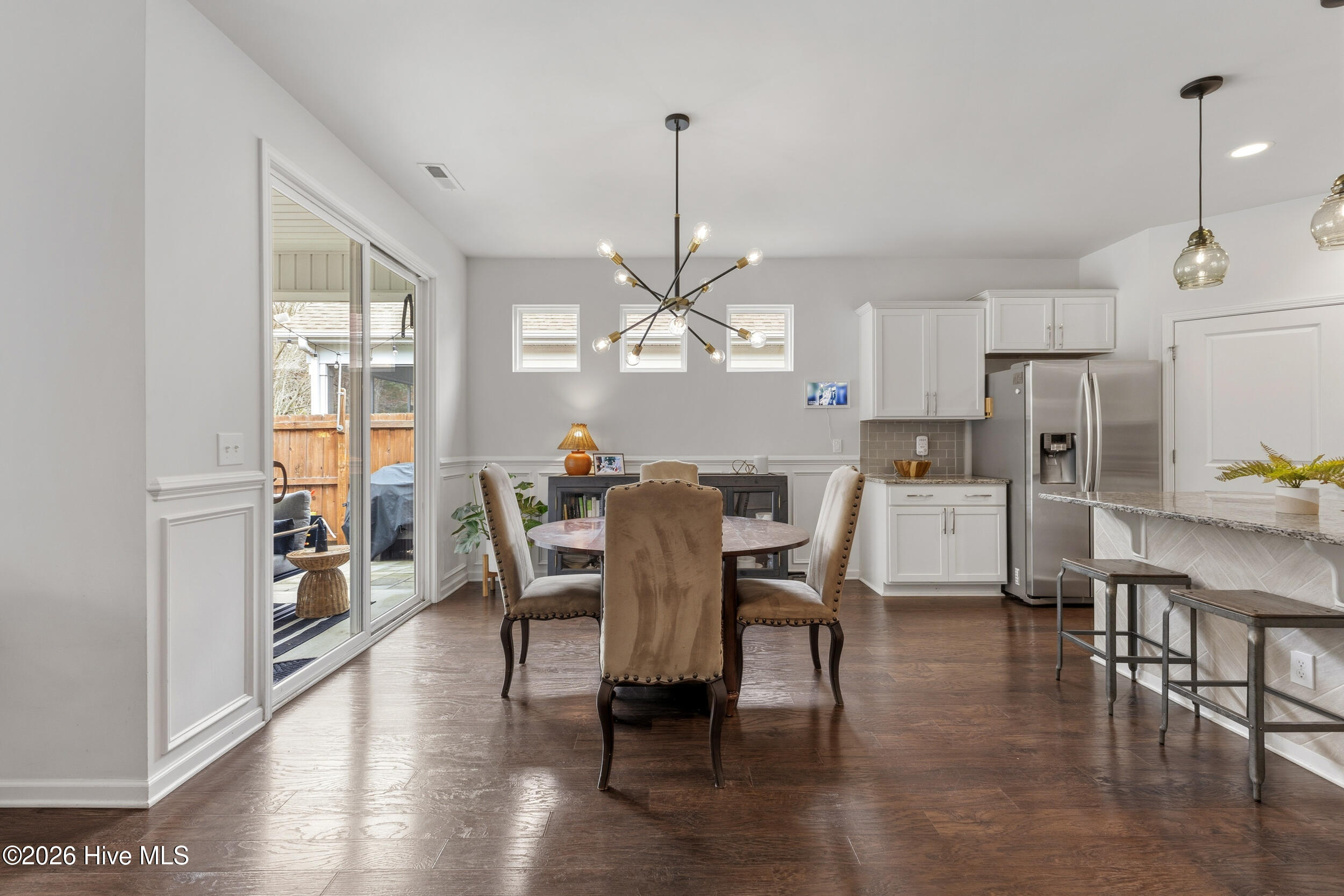 100557196 | Photo 13