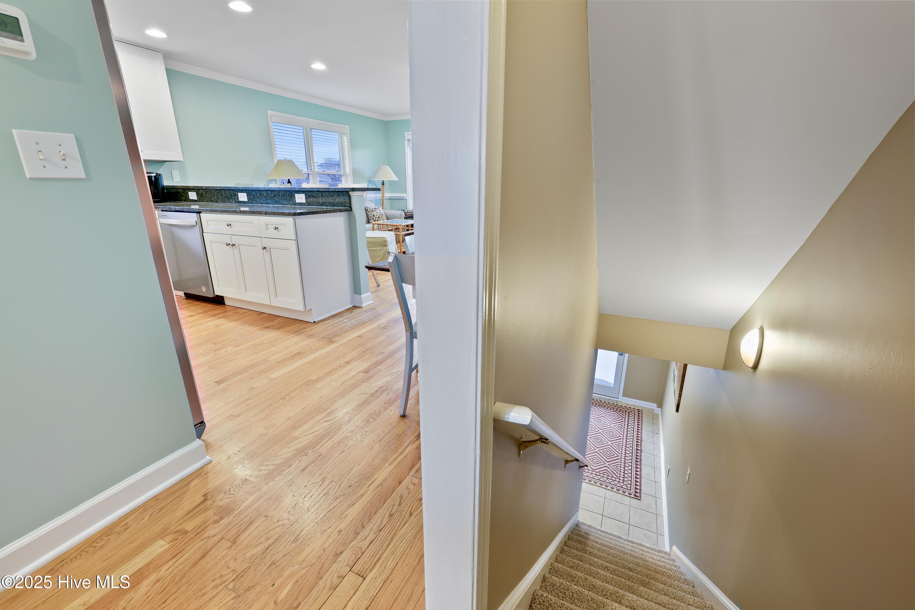 100495853 | Photo 14