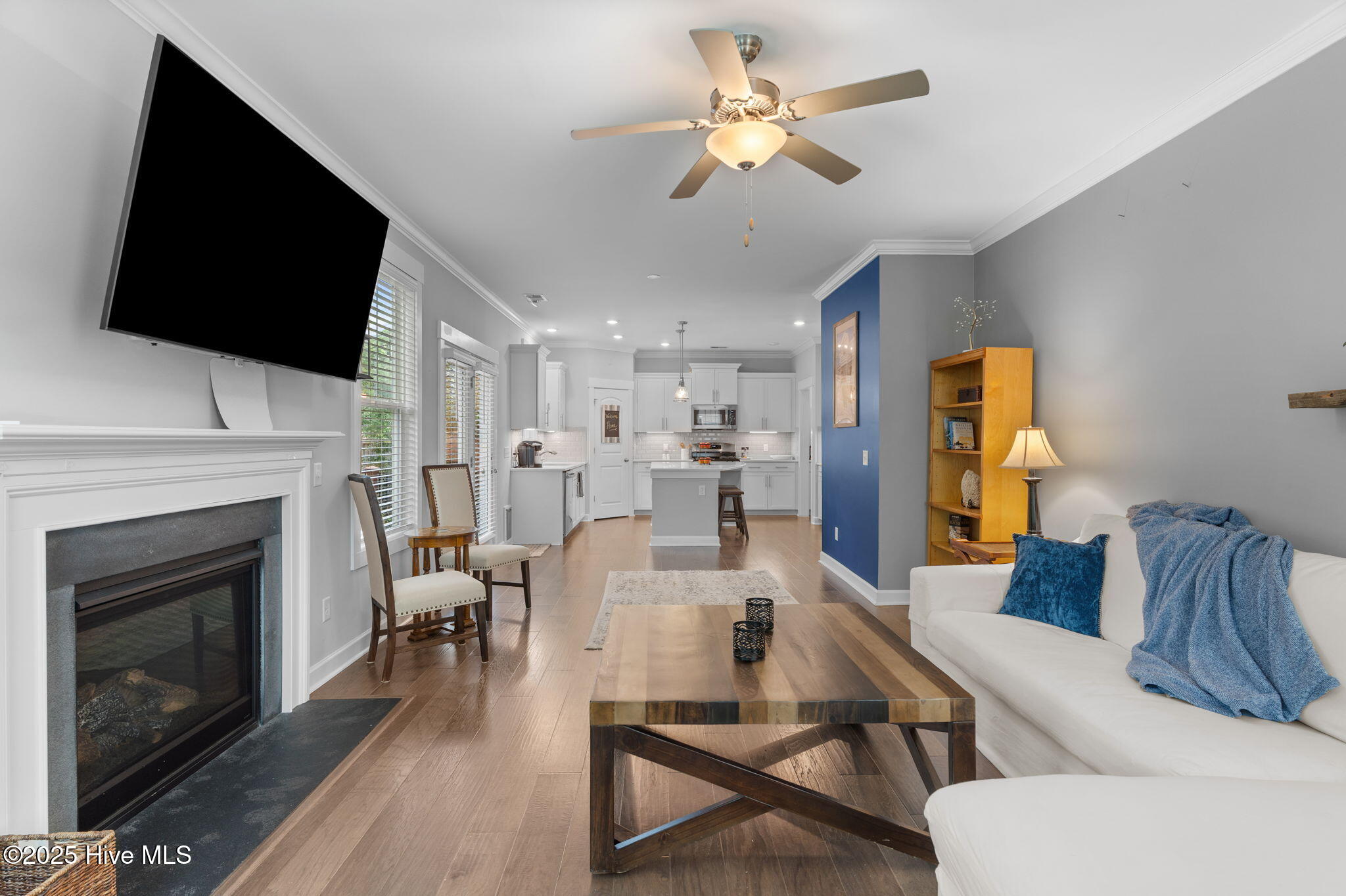 100526886 | Photo 13