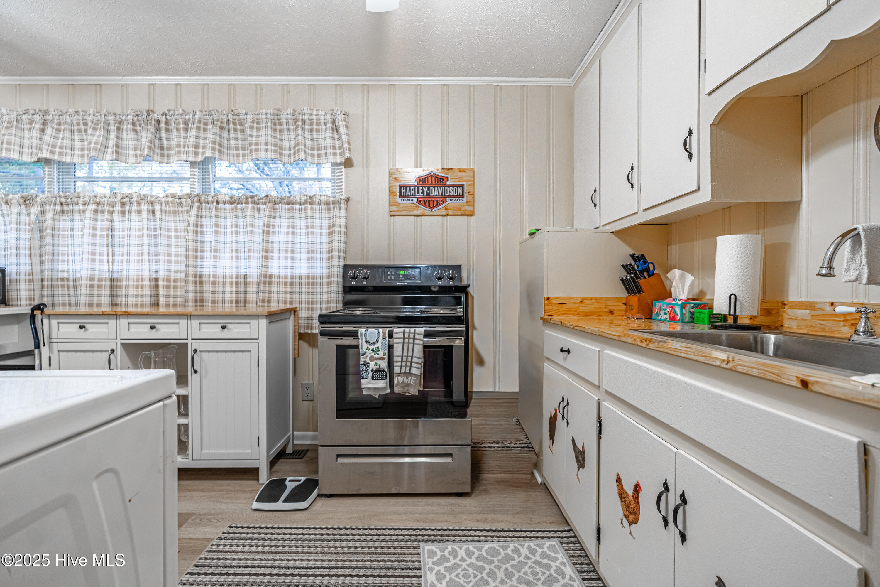 100541983 | Photo 21