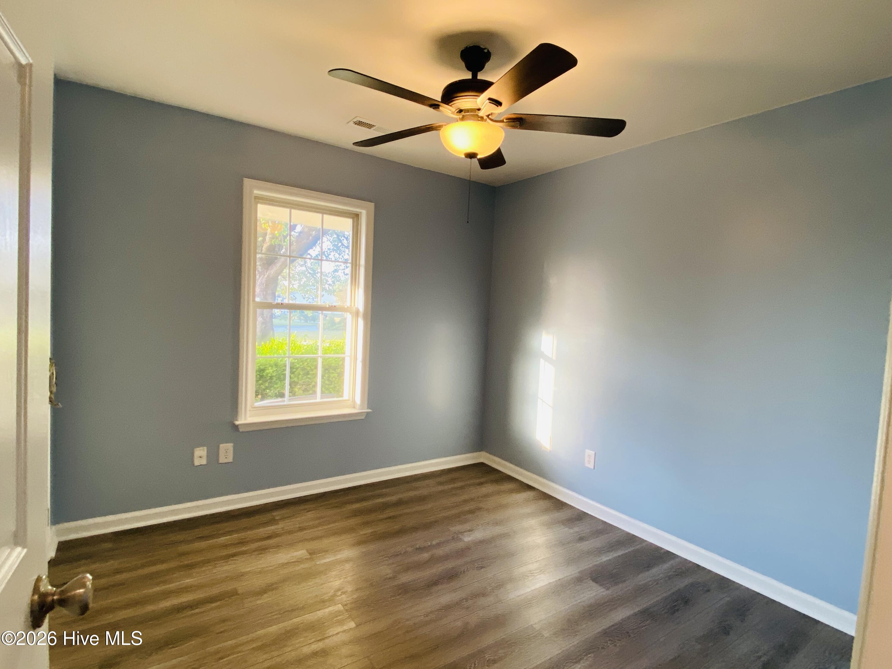 100562319 | Photo 10