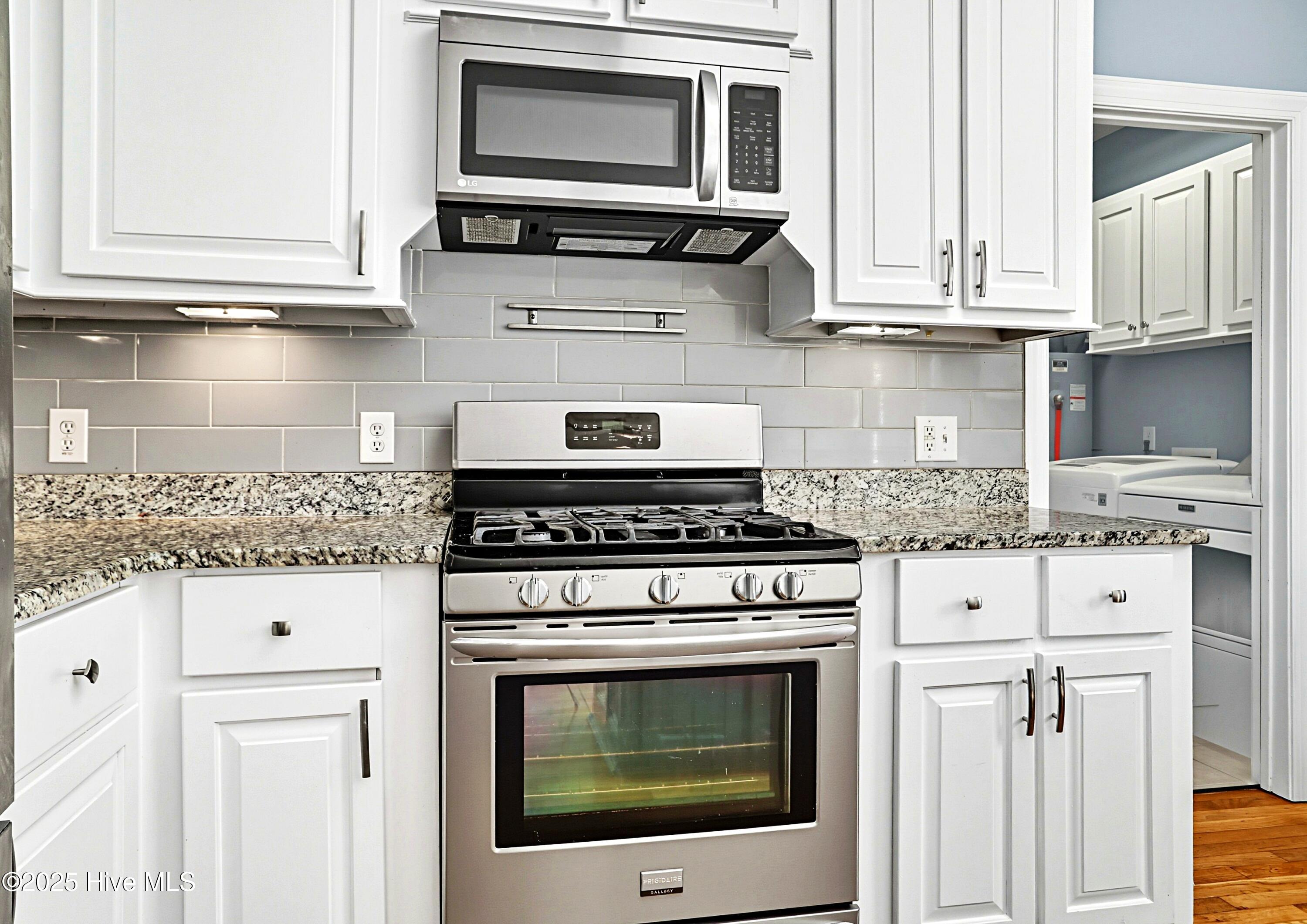 100529076 | Photo 24