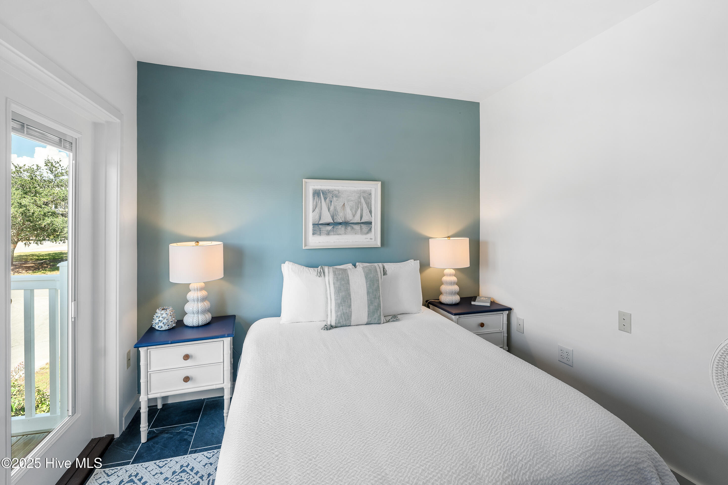 100559399 | Photo 25