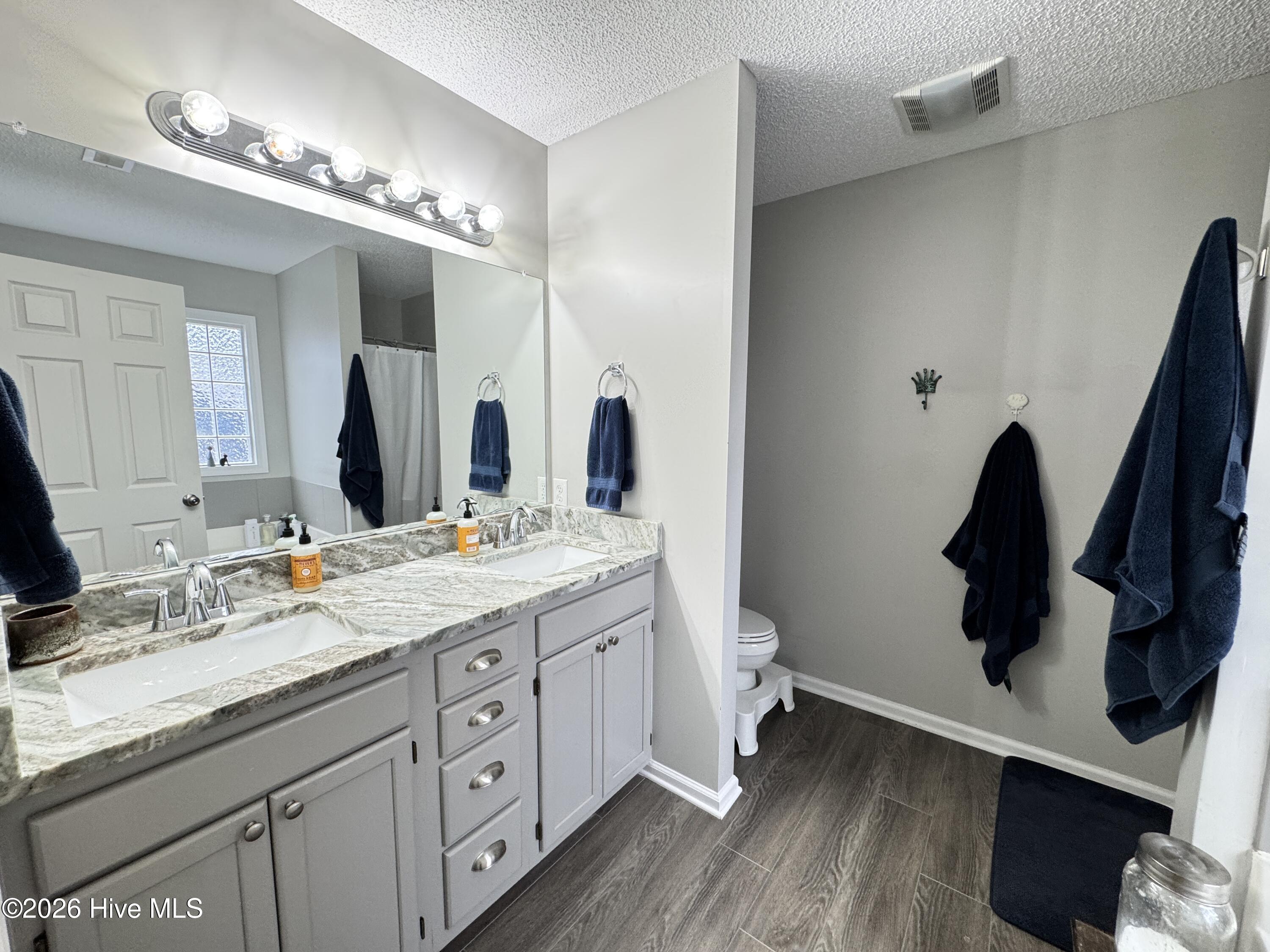 100551352 | Photo 38