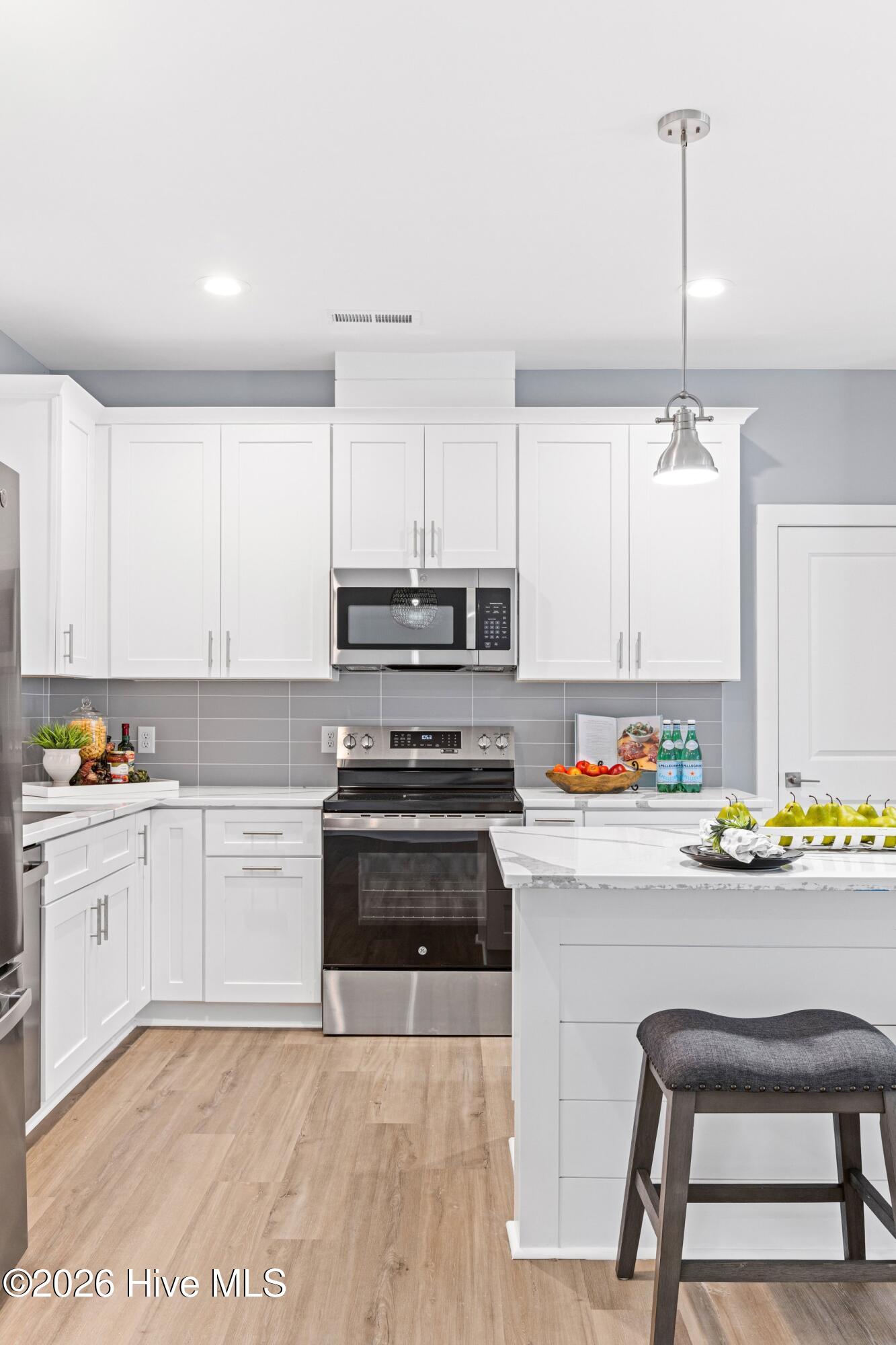 100554265 | Photo 13