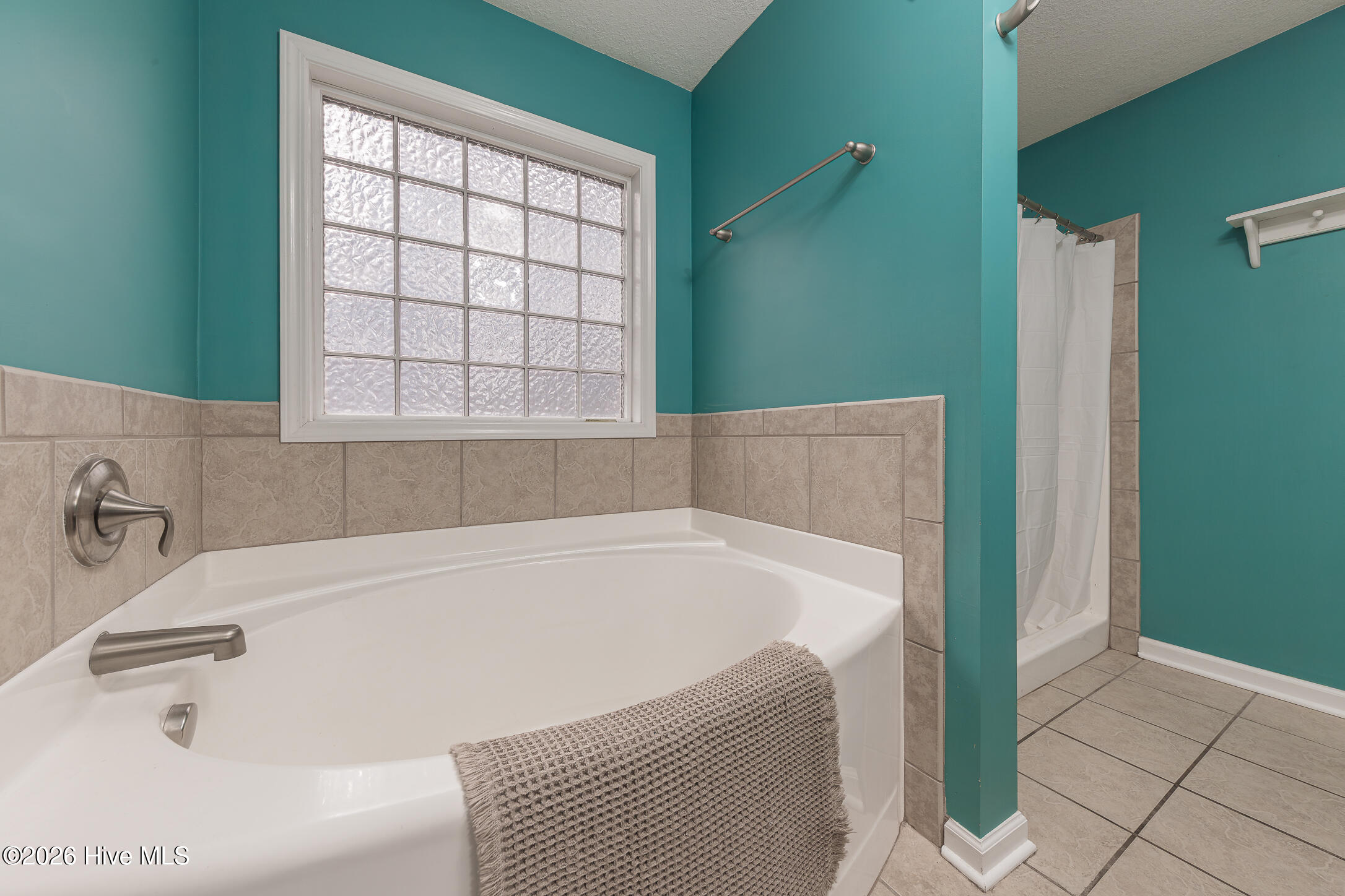 100550736 | Photo 26