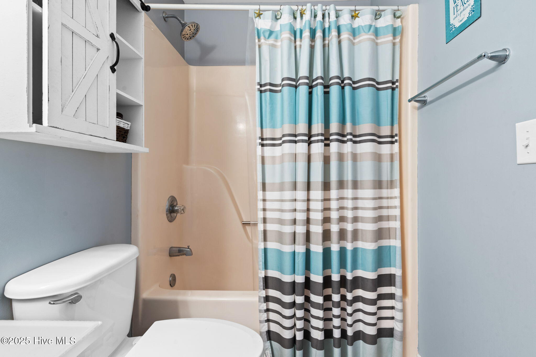 100541037 | Photo 25