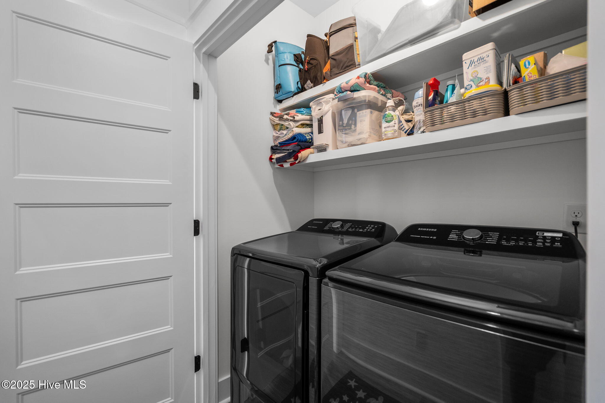 100520745 | Photo 17