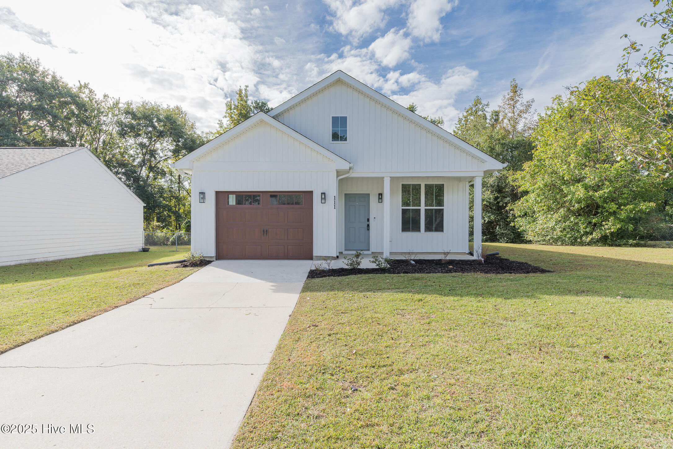 111 Hampton Court, Jacksonville, NC 28546 Listing Photo  1