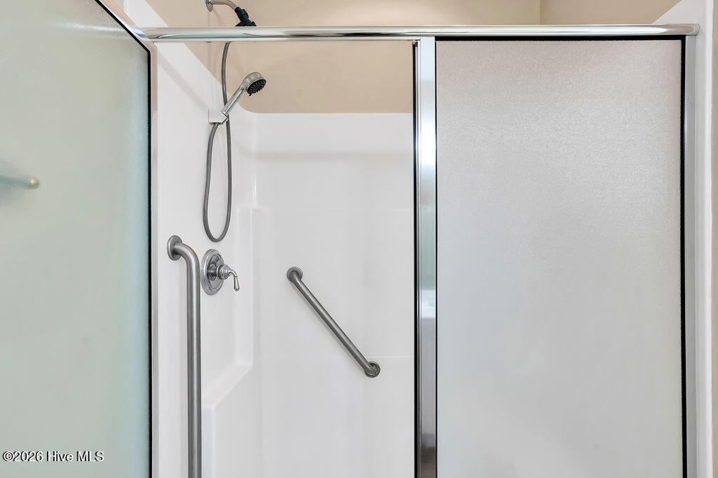 100565781 | Photo 20