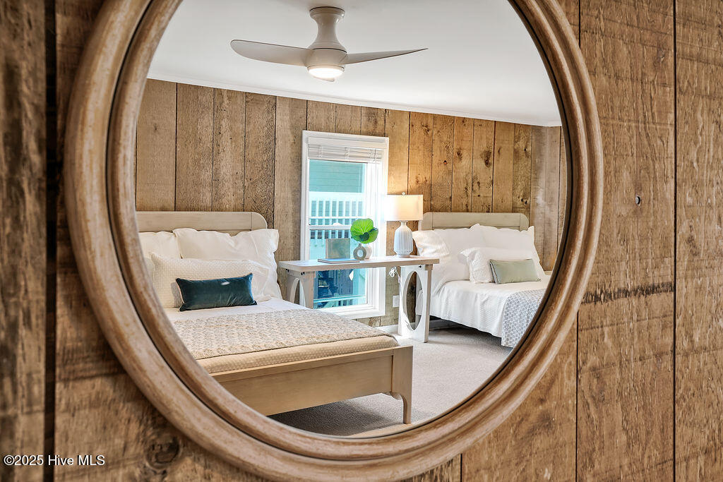 100508979 | Photo 91