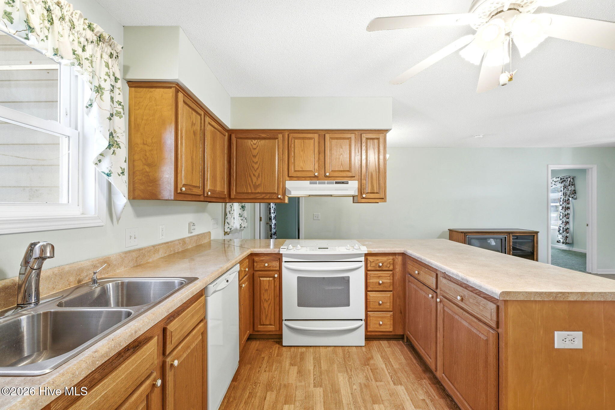 100564693 | Photo 13