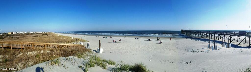 100538258 | Photo 51