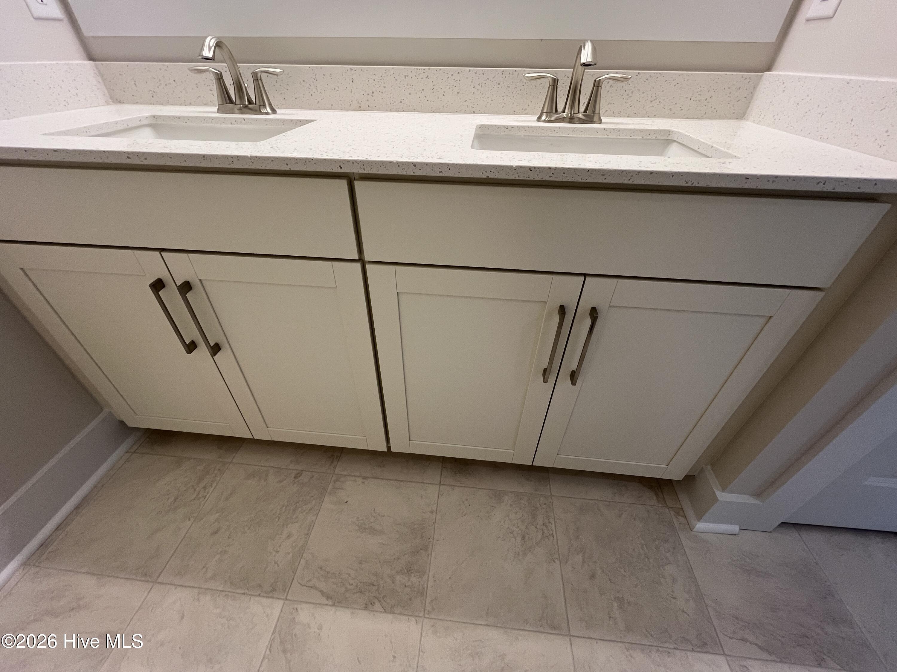 100544974 | Photo 18