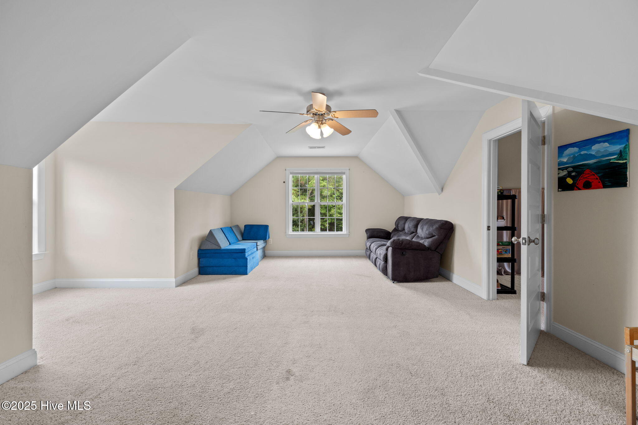 100530646 | Photo 38