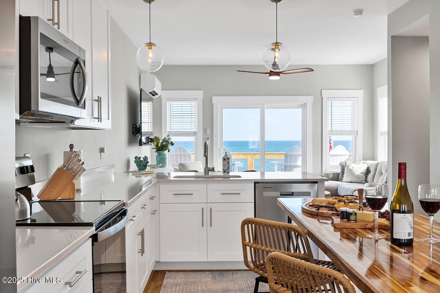 100543911 | Photo 26