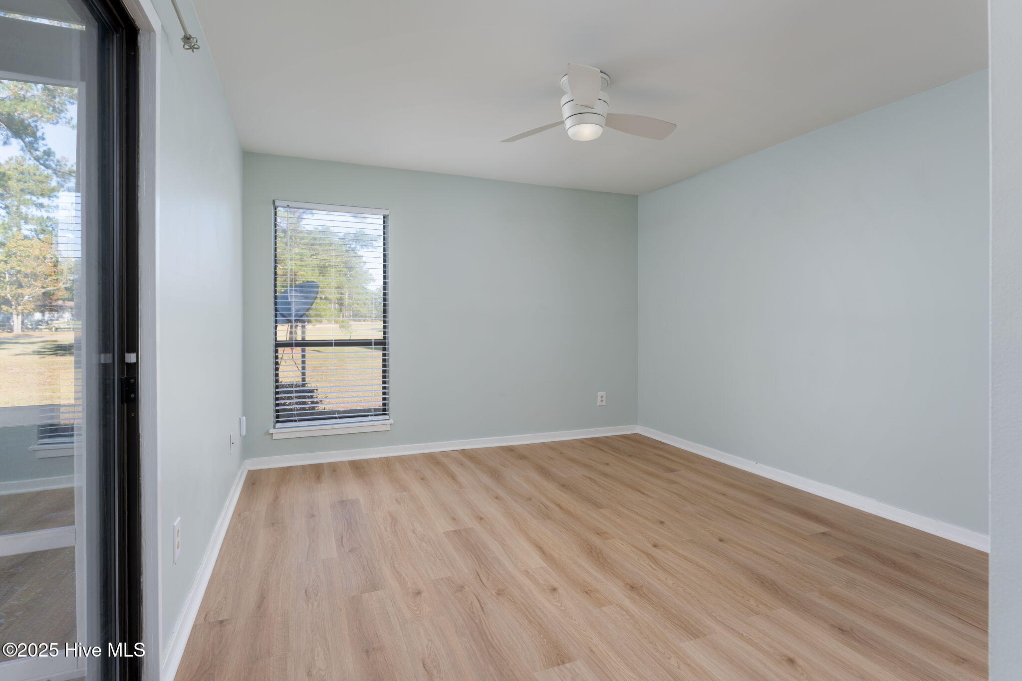 100519799 | Photo 30