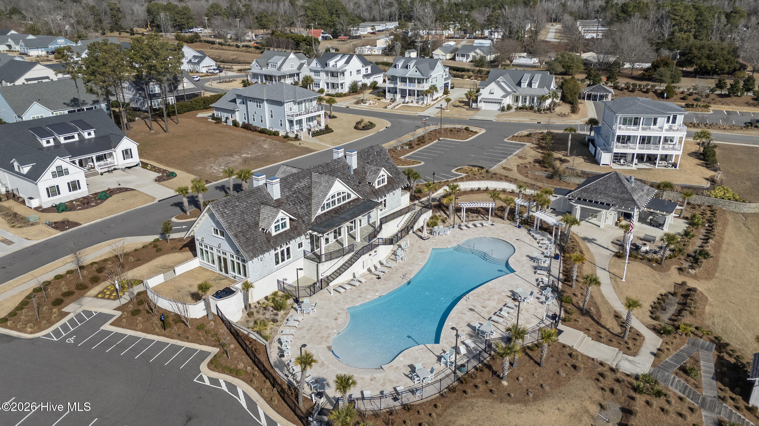 100551268 | Photo 74