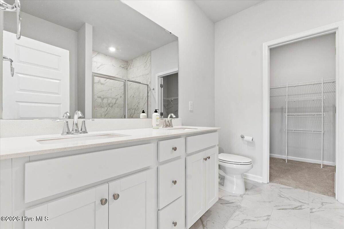 100567069 | Photo 26