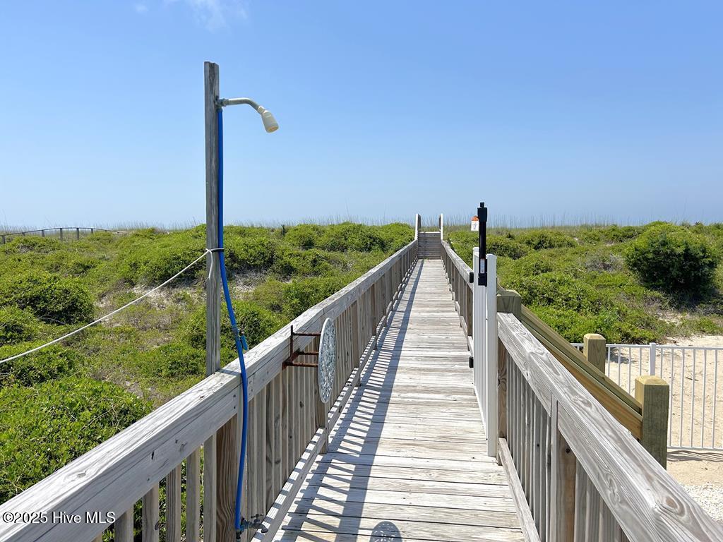 100533817 | Photo 21