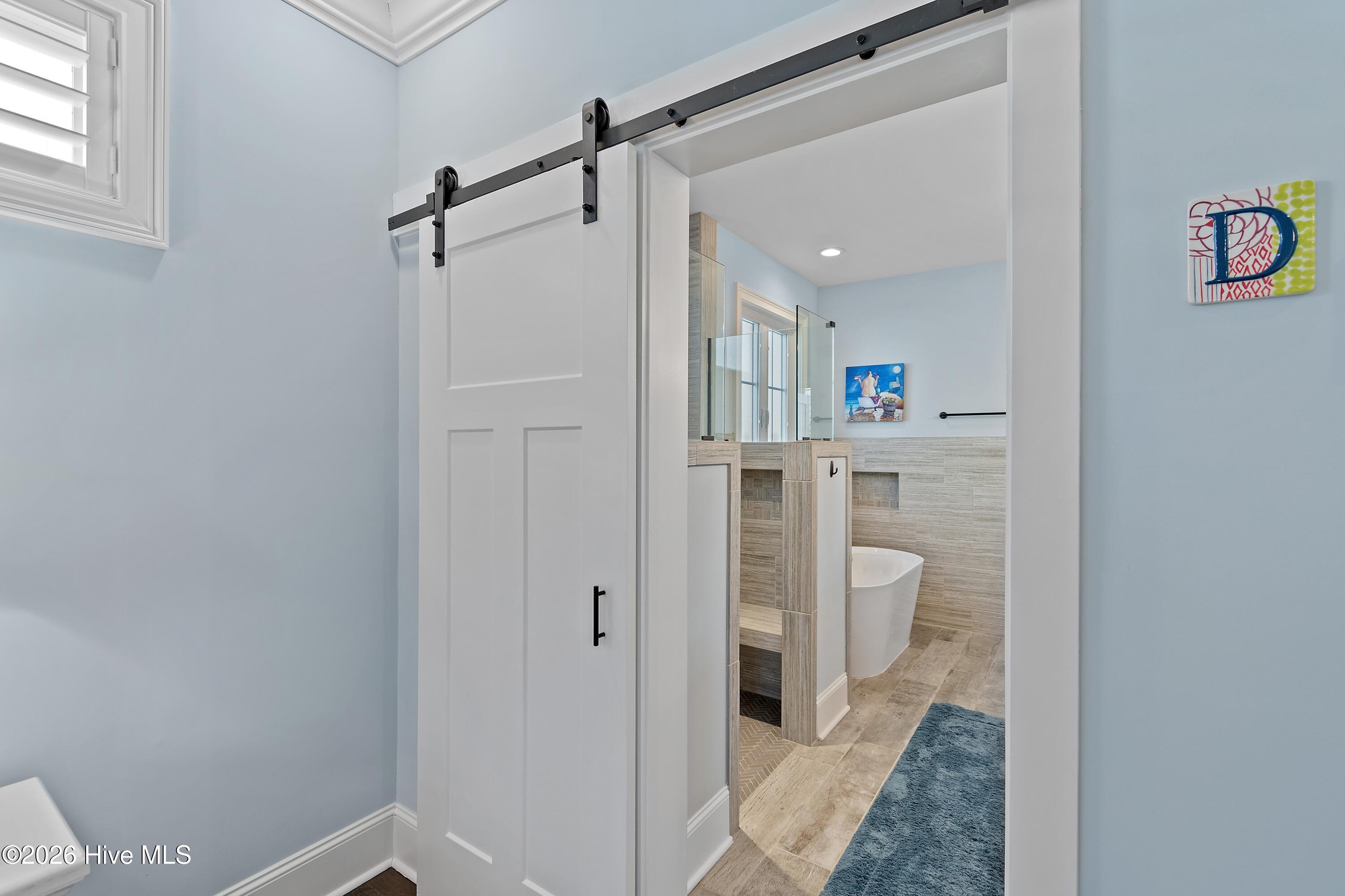 100552502 | Photo 39