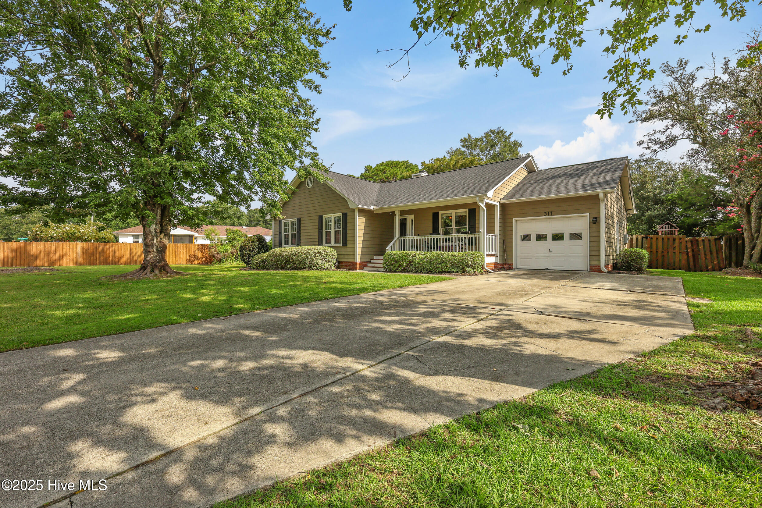 311 Oakland Drive, Wilmington, NC 28405 – photo 3: 3_img_4974