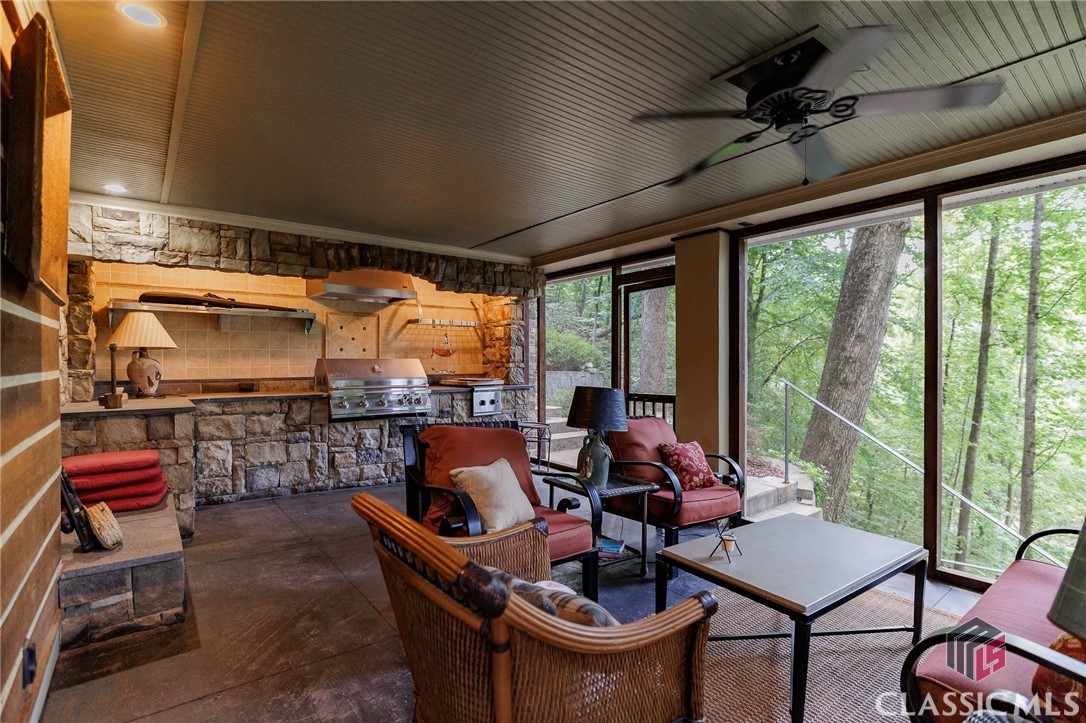 210 Riverview Road