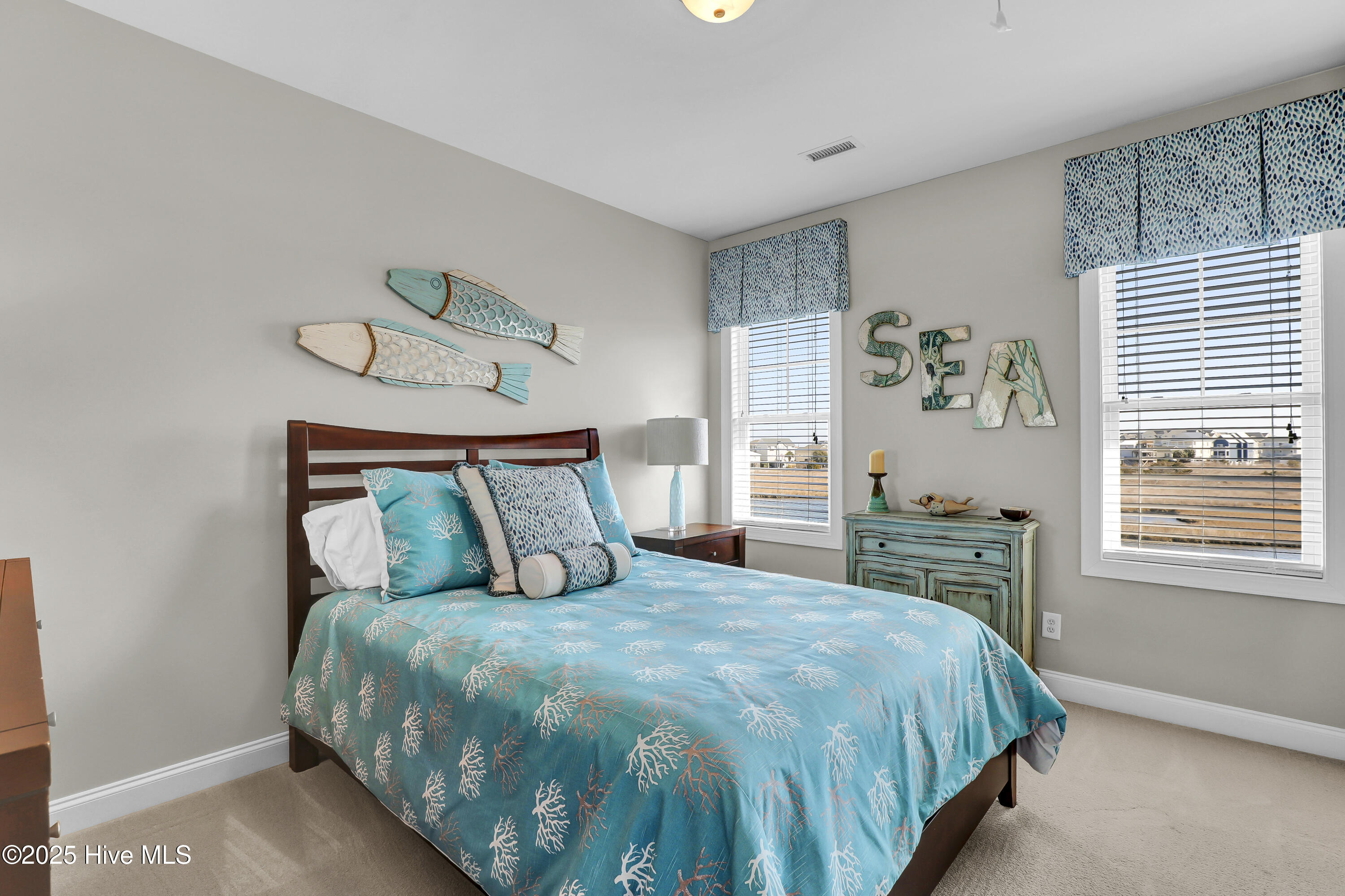 100529954 | Photo 36