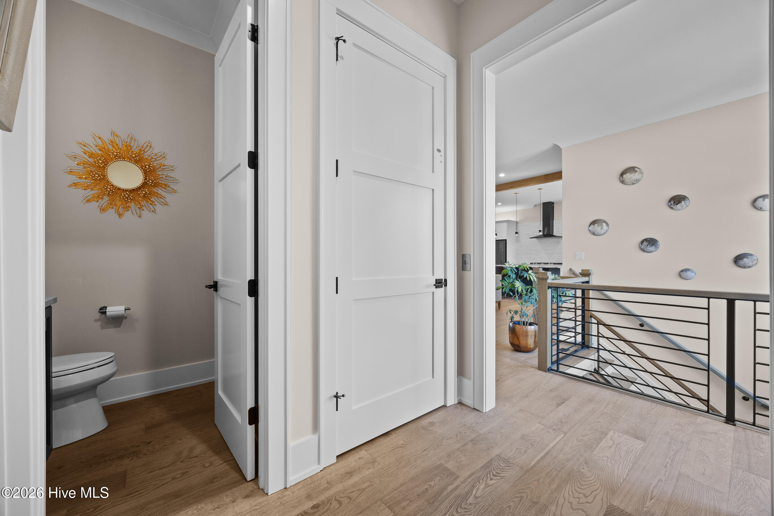 100553352 | Photo 49