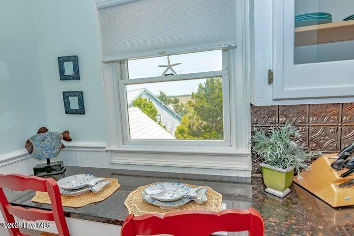 100557980 | Photo 32