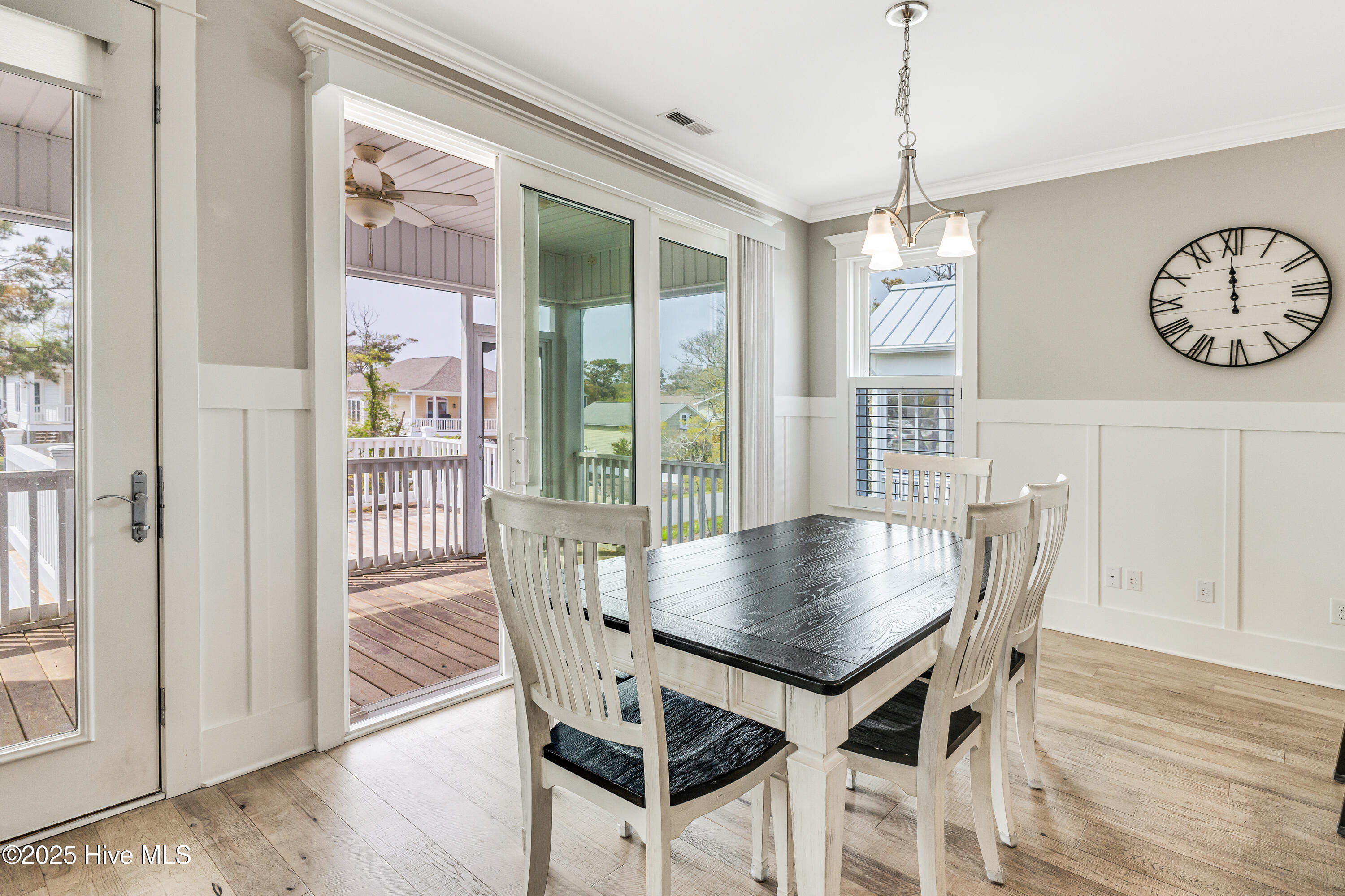 100500117 | Photo 28