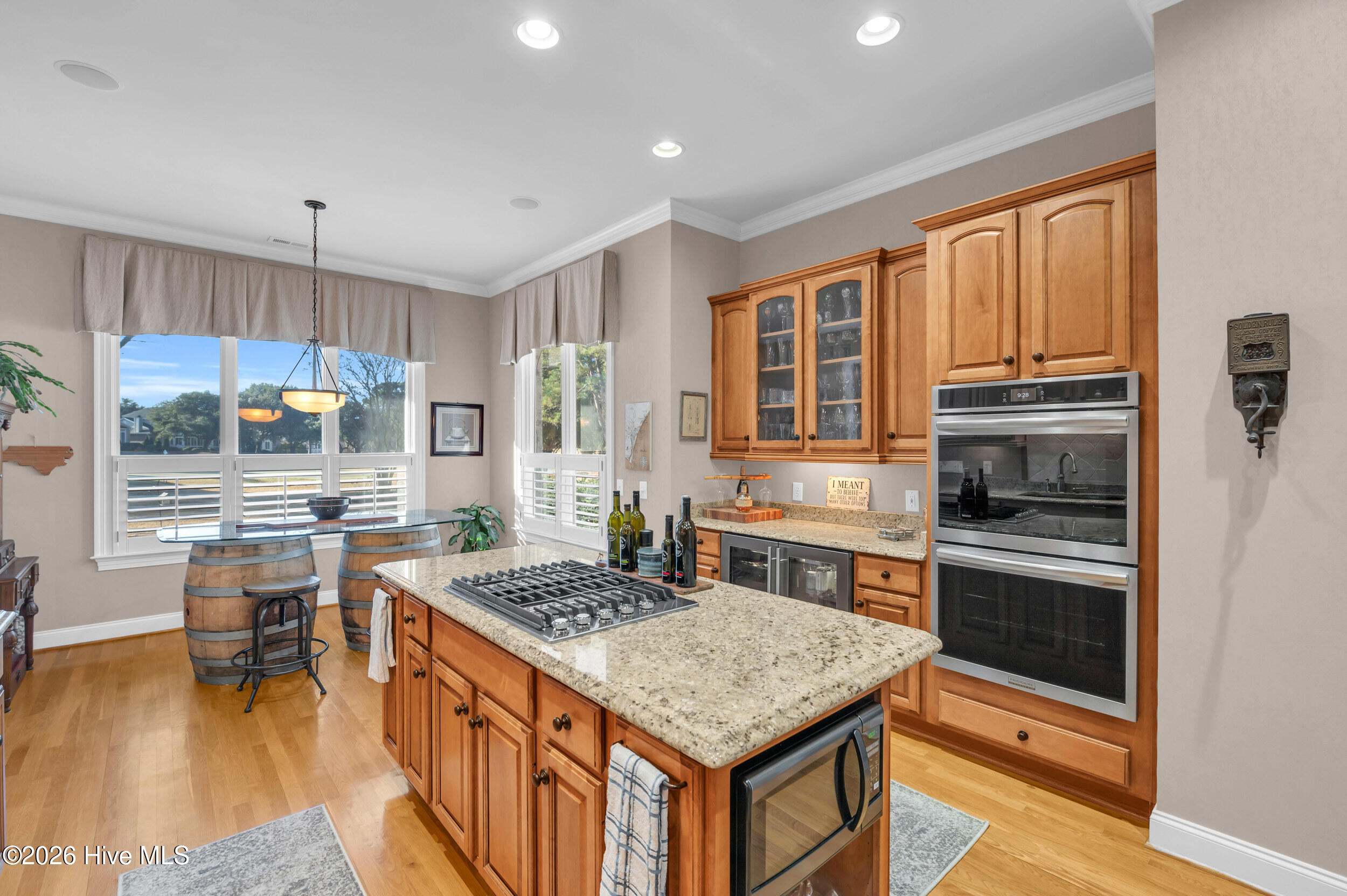 100547693 | Photo 14