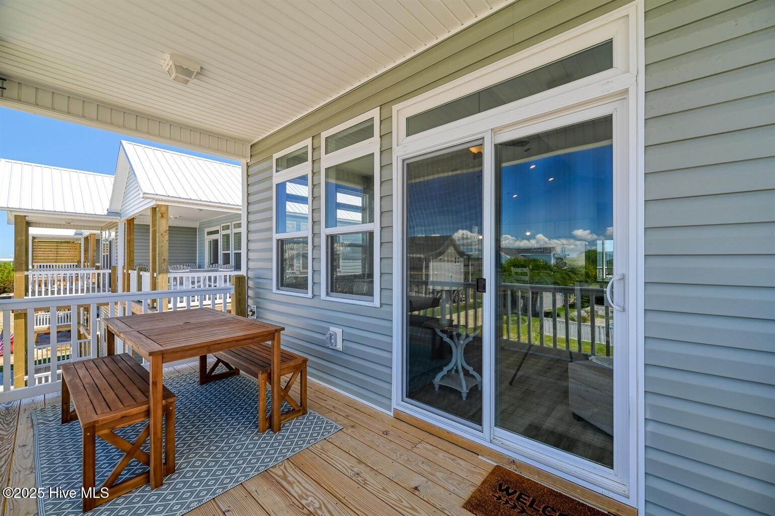 100521867 | Photo 19