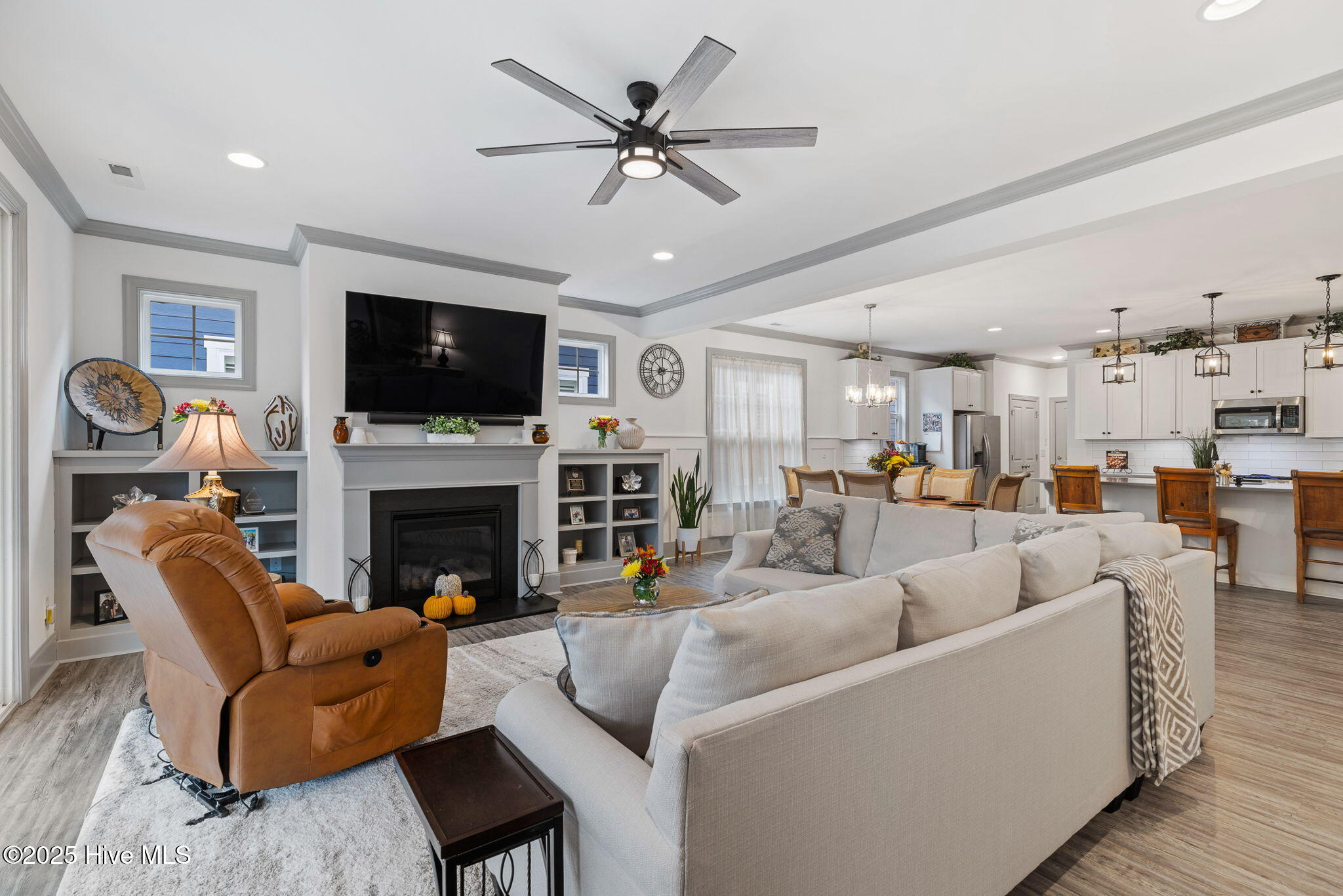 100541268 | Photo 24