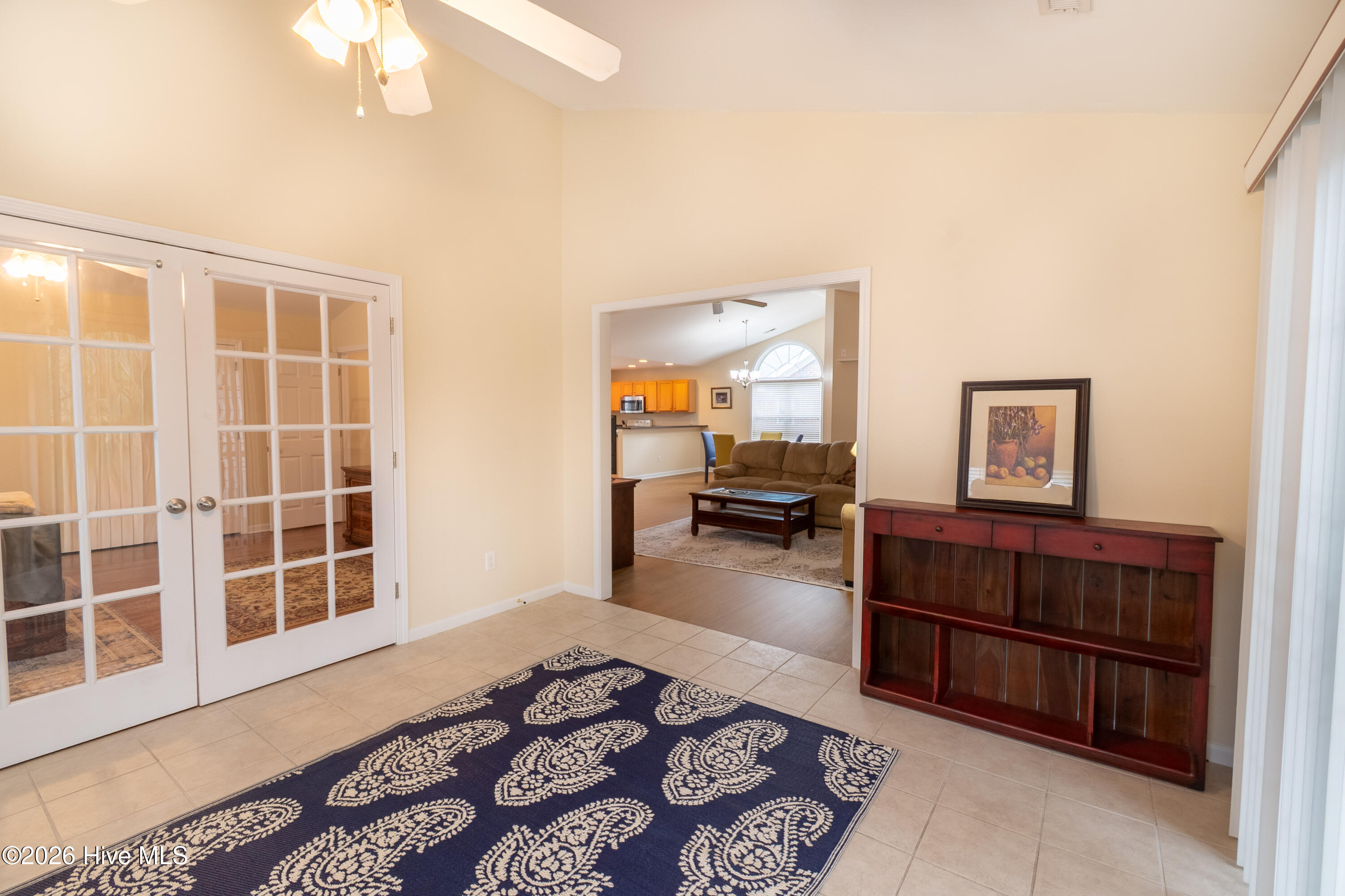 100554380 | Photo 23