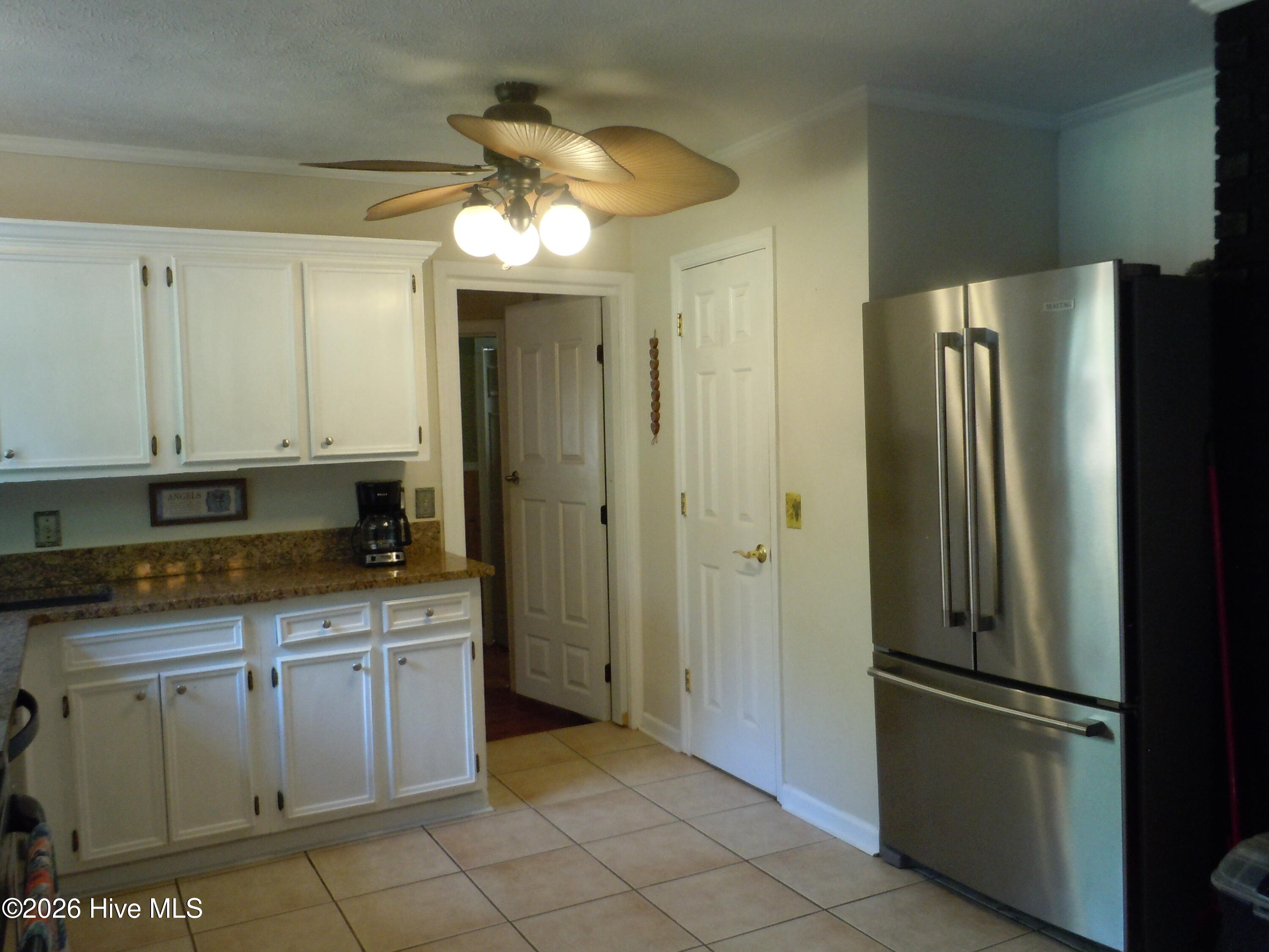 100565129 | Photo 13