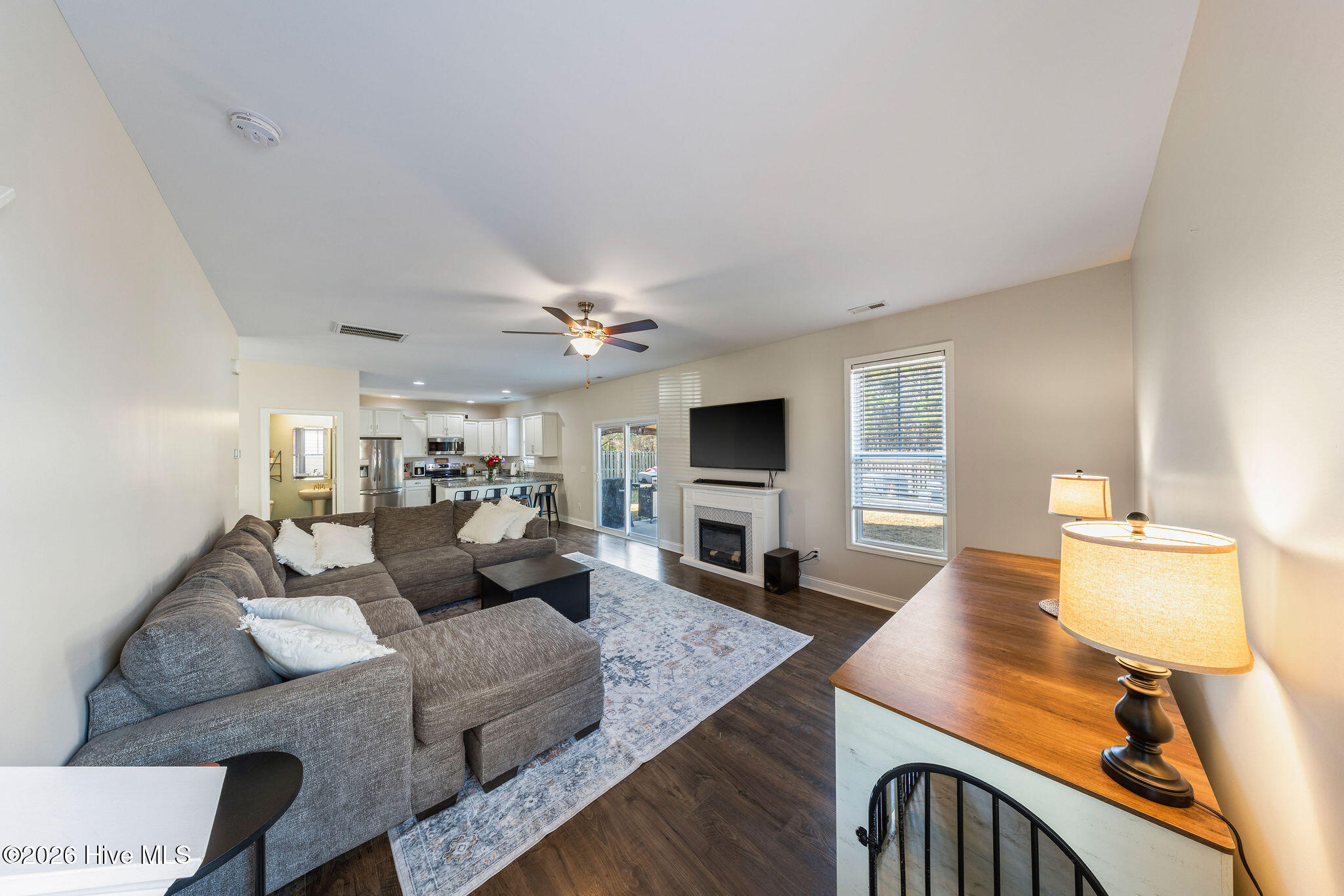 100548574 | Photo 12