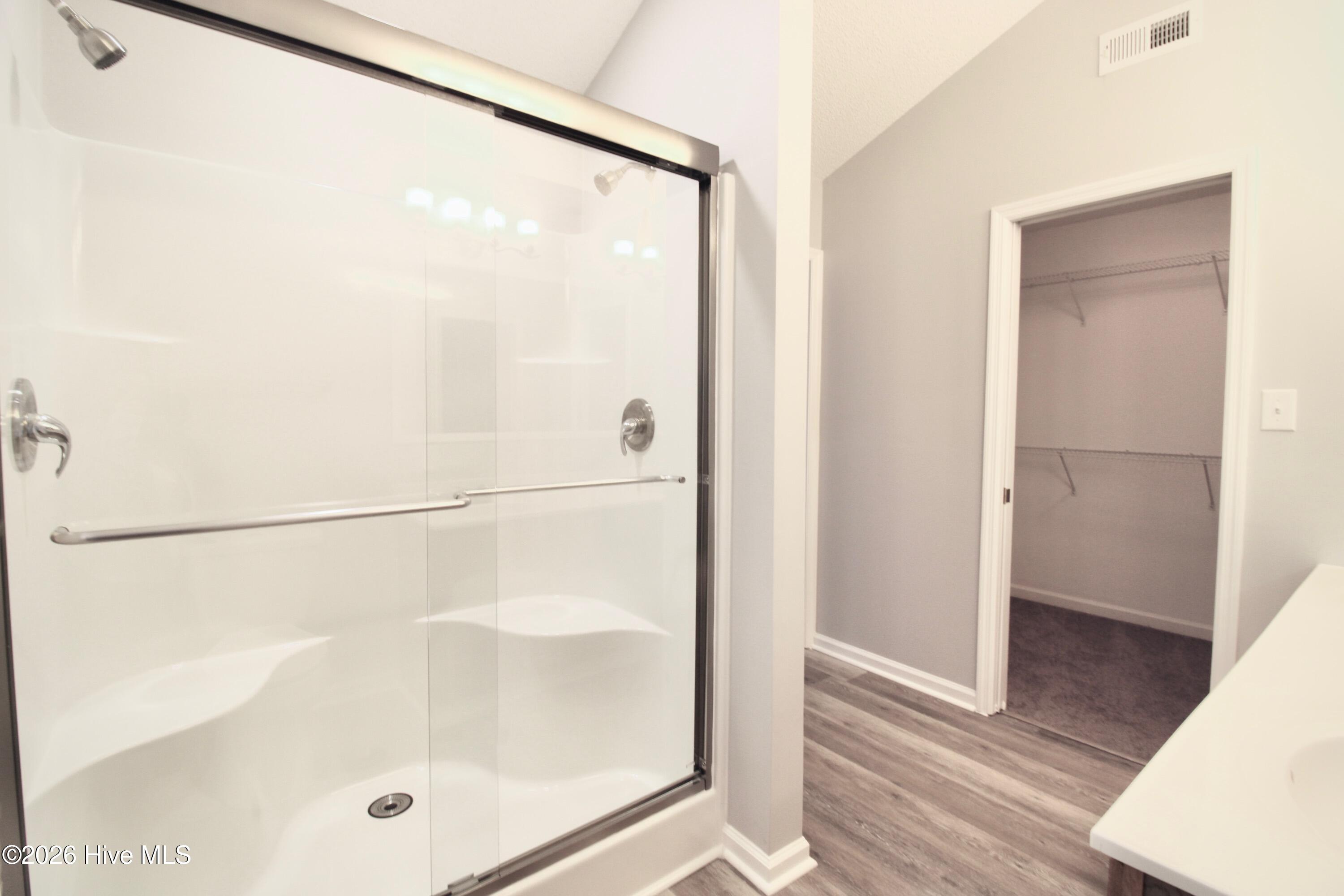 100555902 | Photo 17